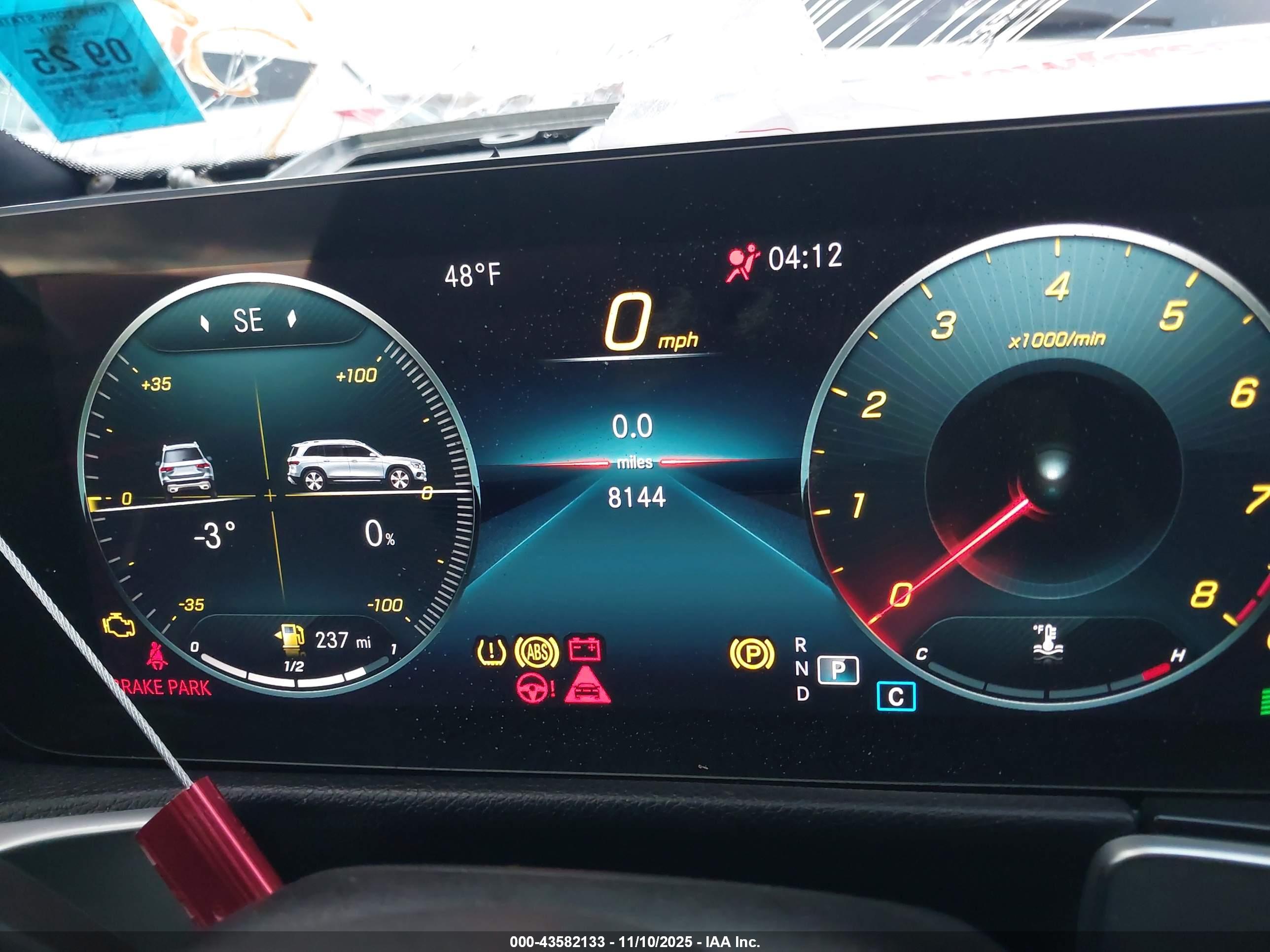 MERCEDES-BENZ GLB image 7