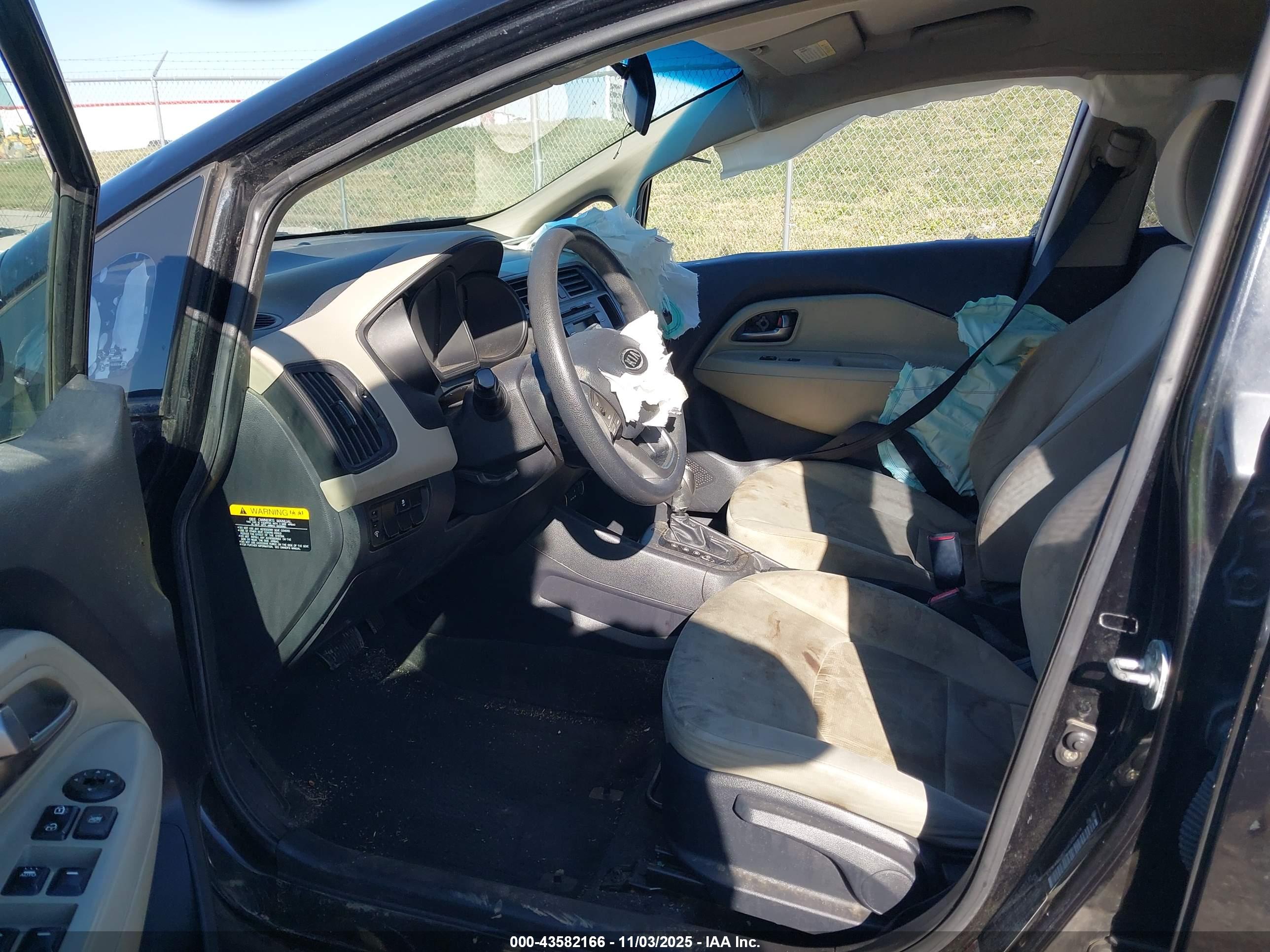 KIA RIO5 image 5