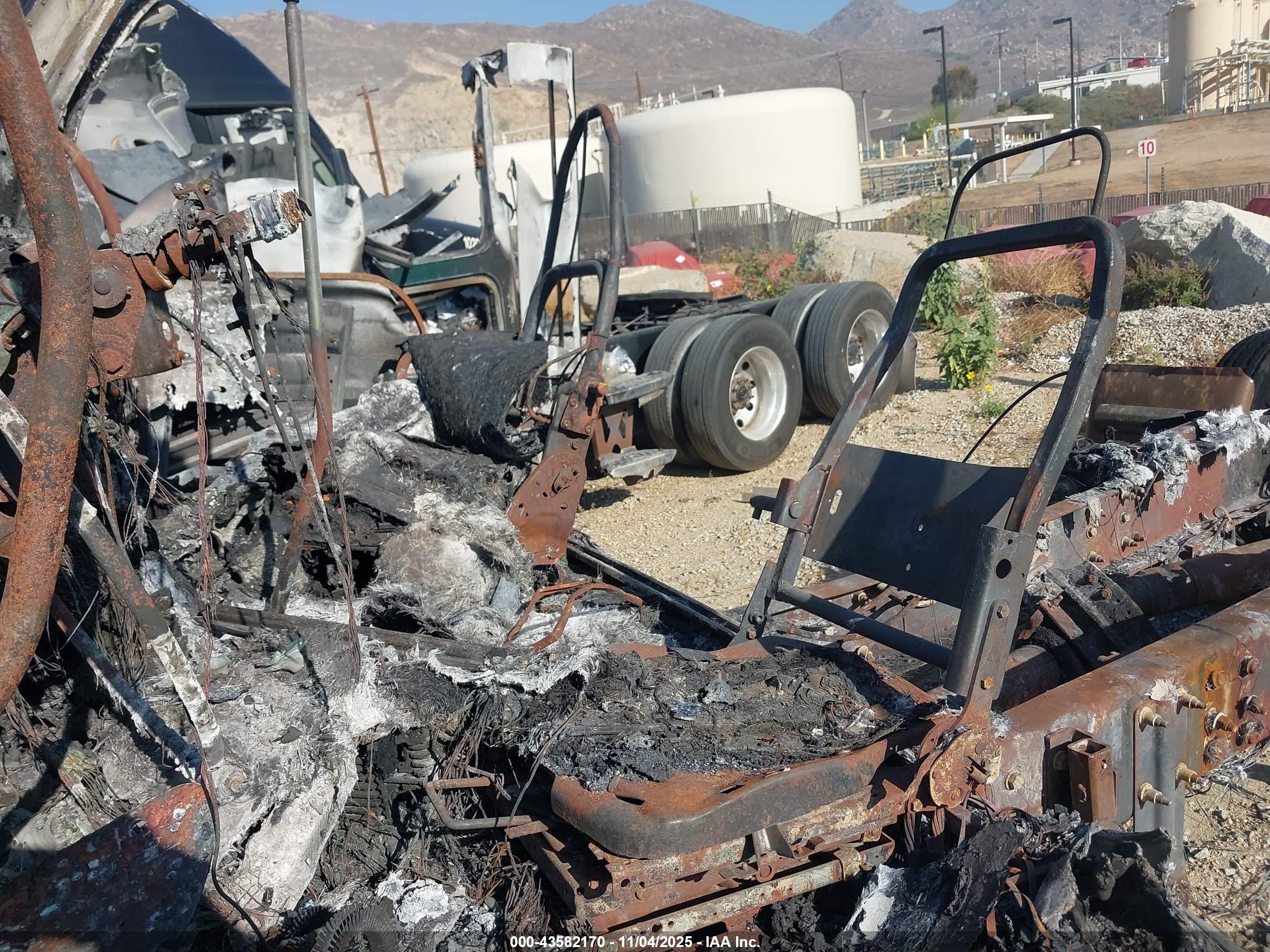 PETERBILT 579 image 7