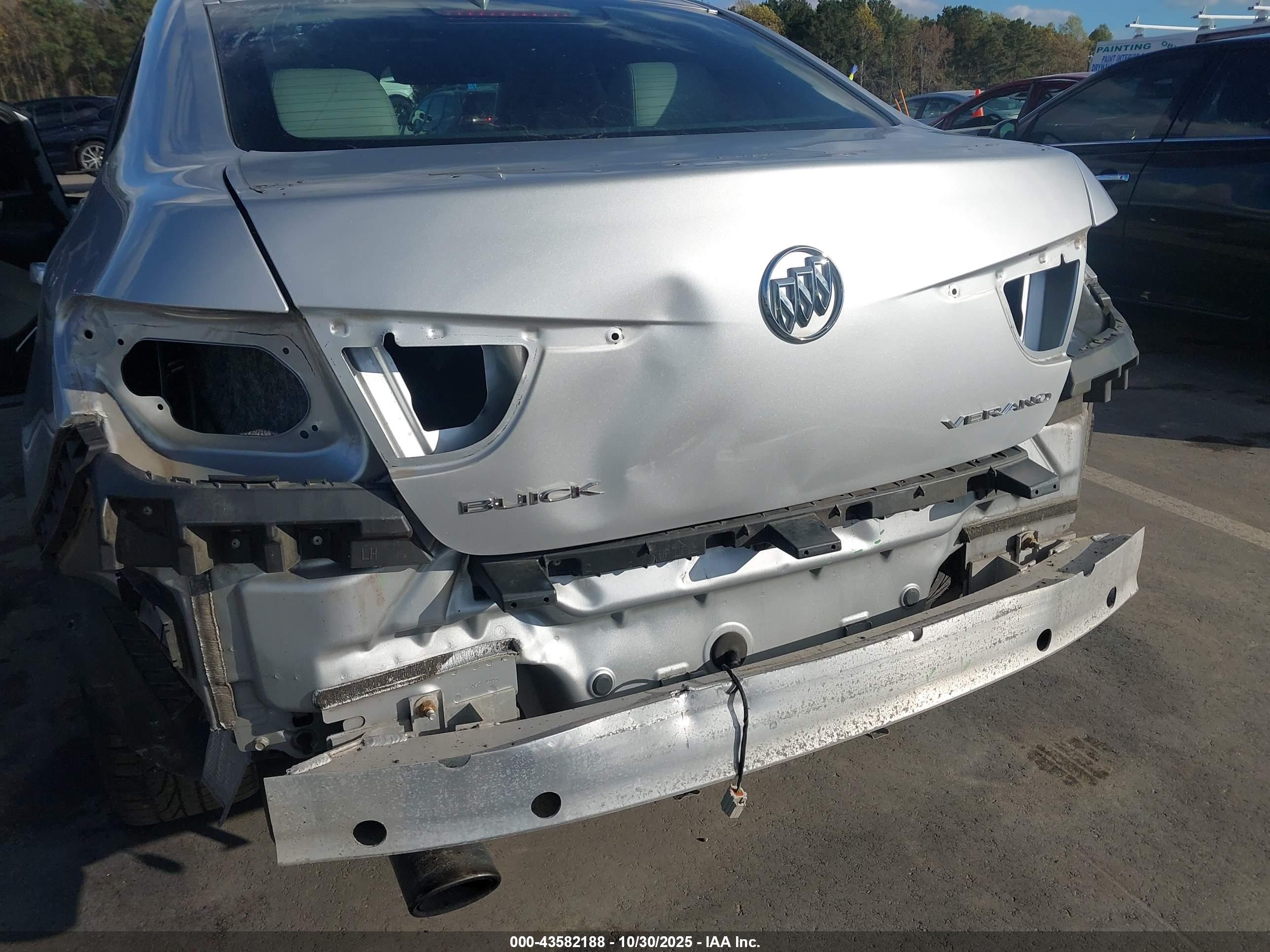 BUICK VERANO image 6