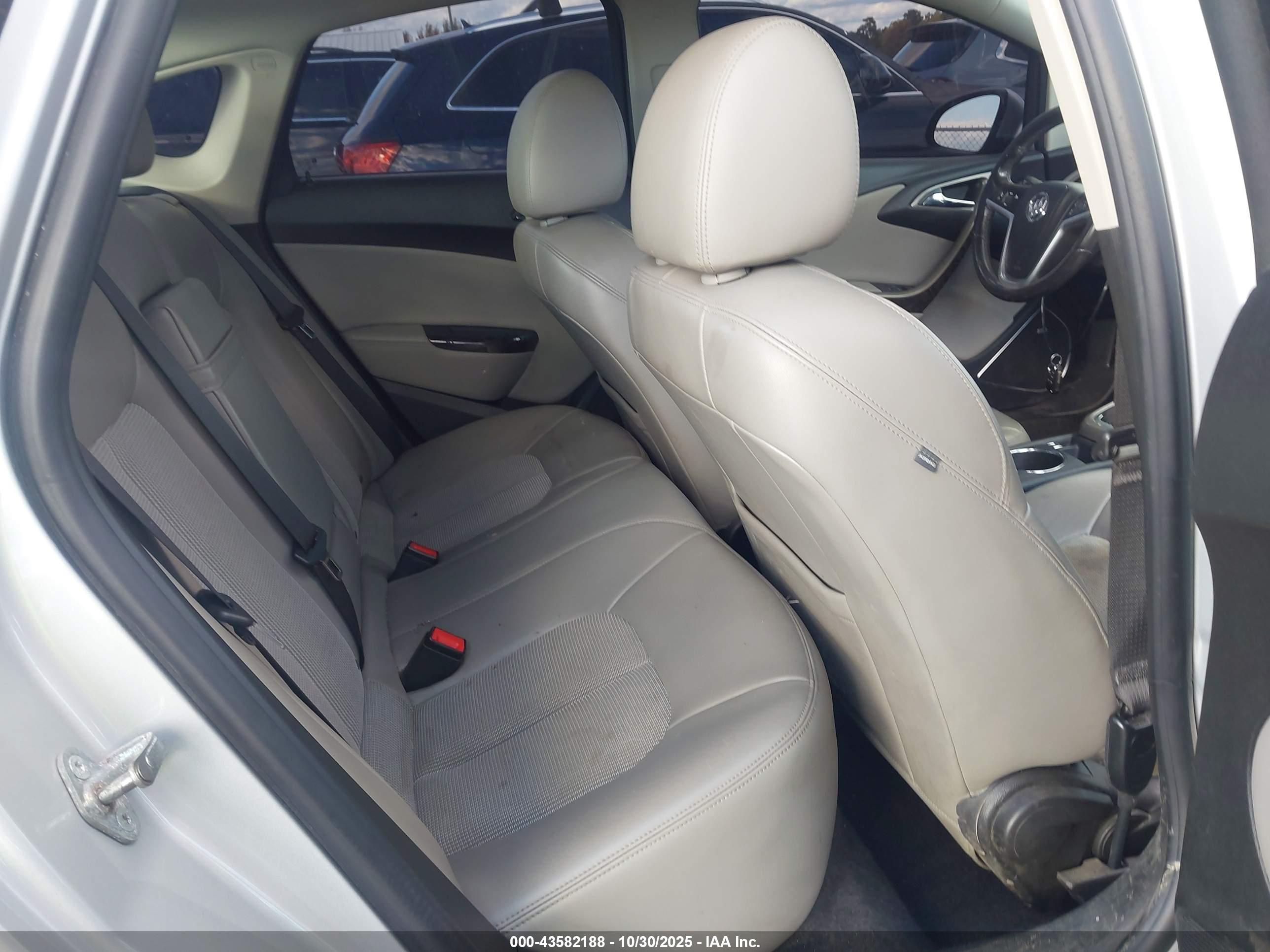 BUICK VERANO image 8