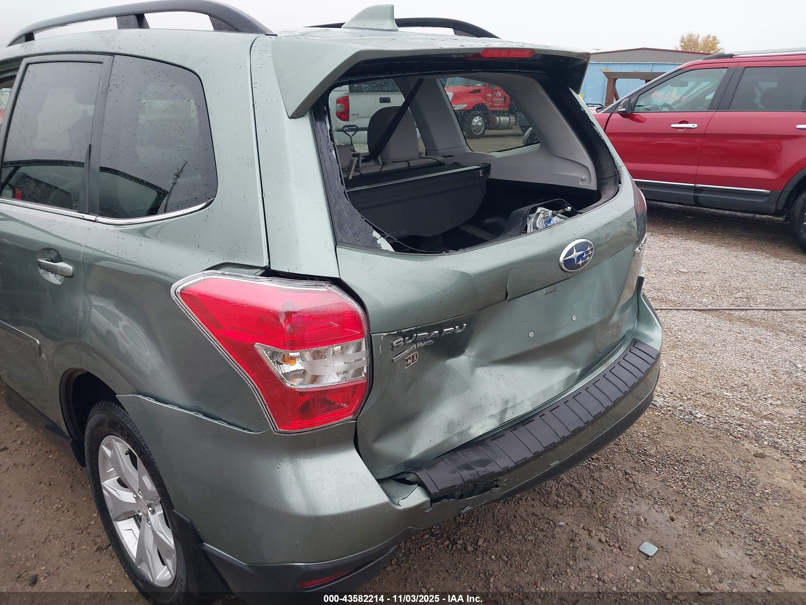 SUBARU FORESTER image 6