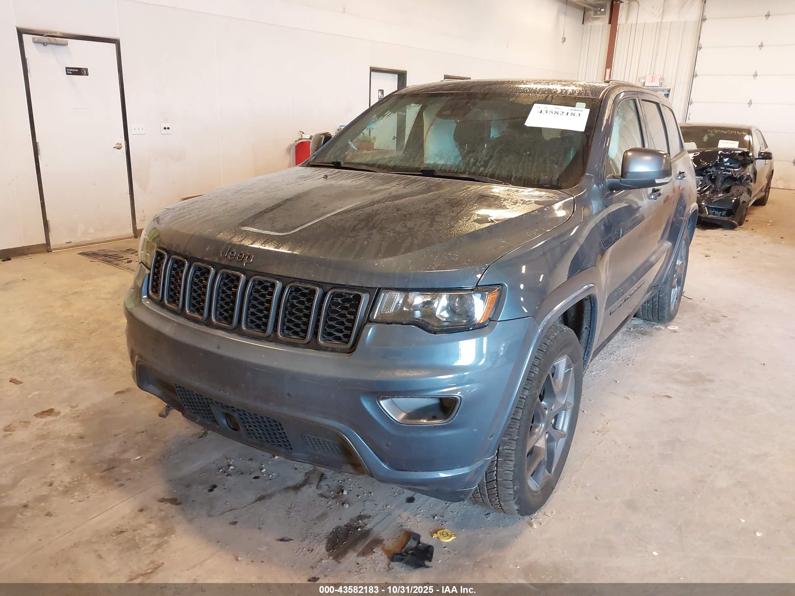 JEEP GRAND image 2