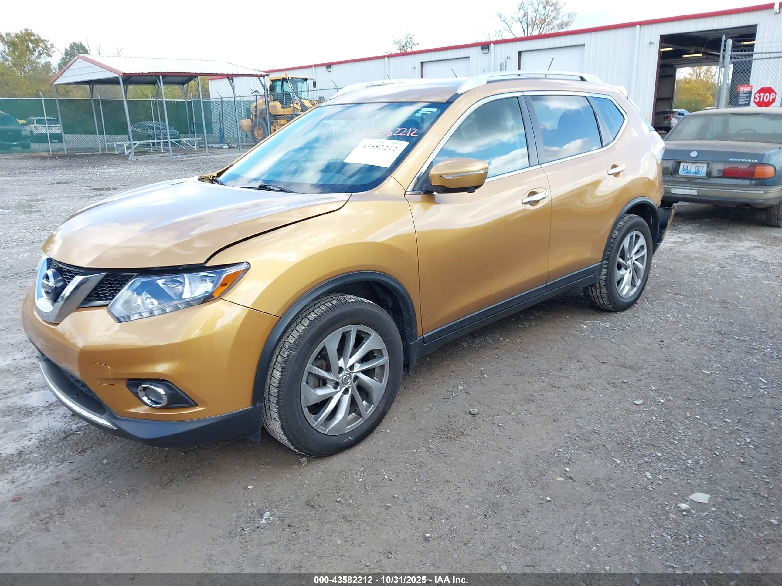 NISSAN ROGUE image 2
