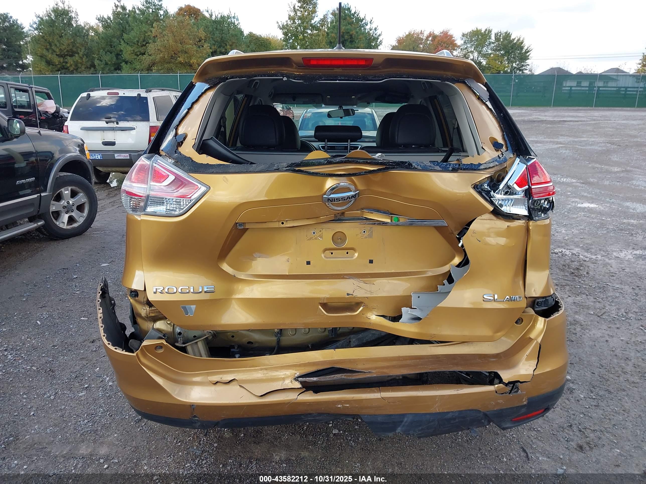 NISSAN ROGUE image 6