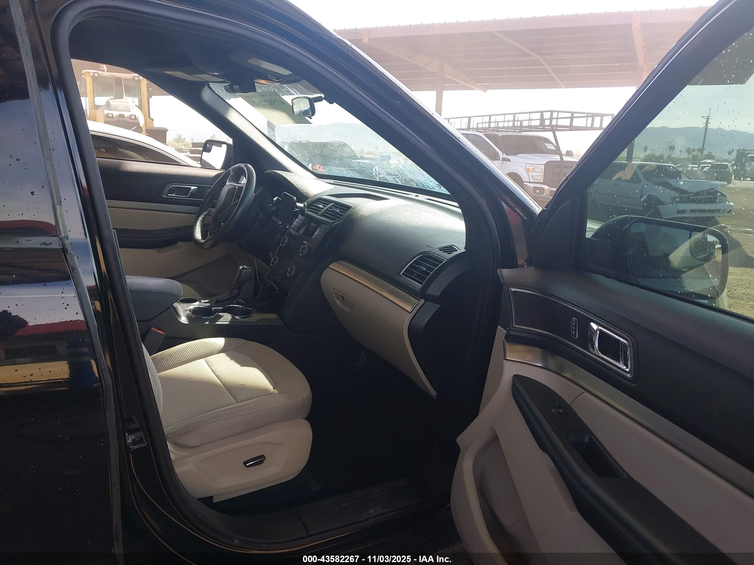 FORD EXPLORER image 5