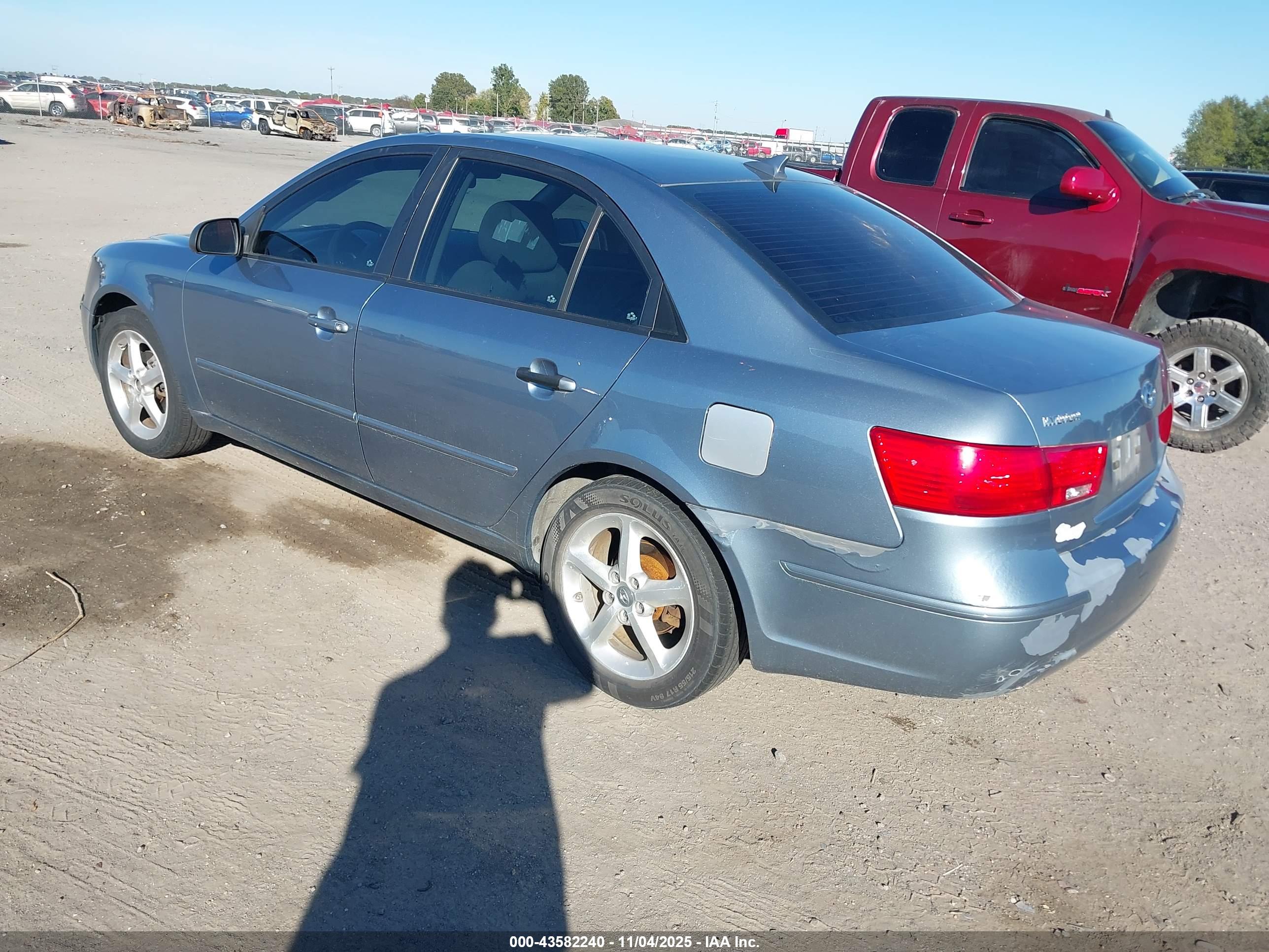 HYUNDAI SONATA image 3