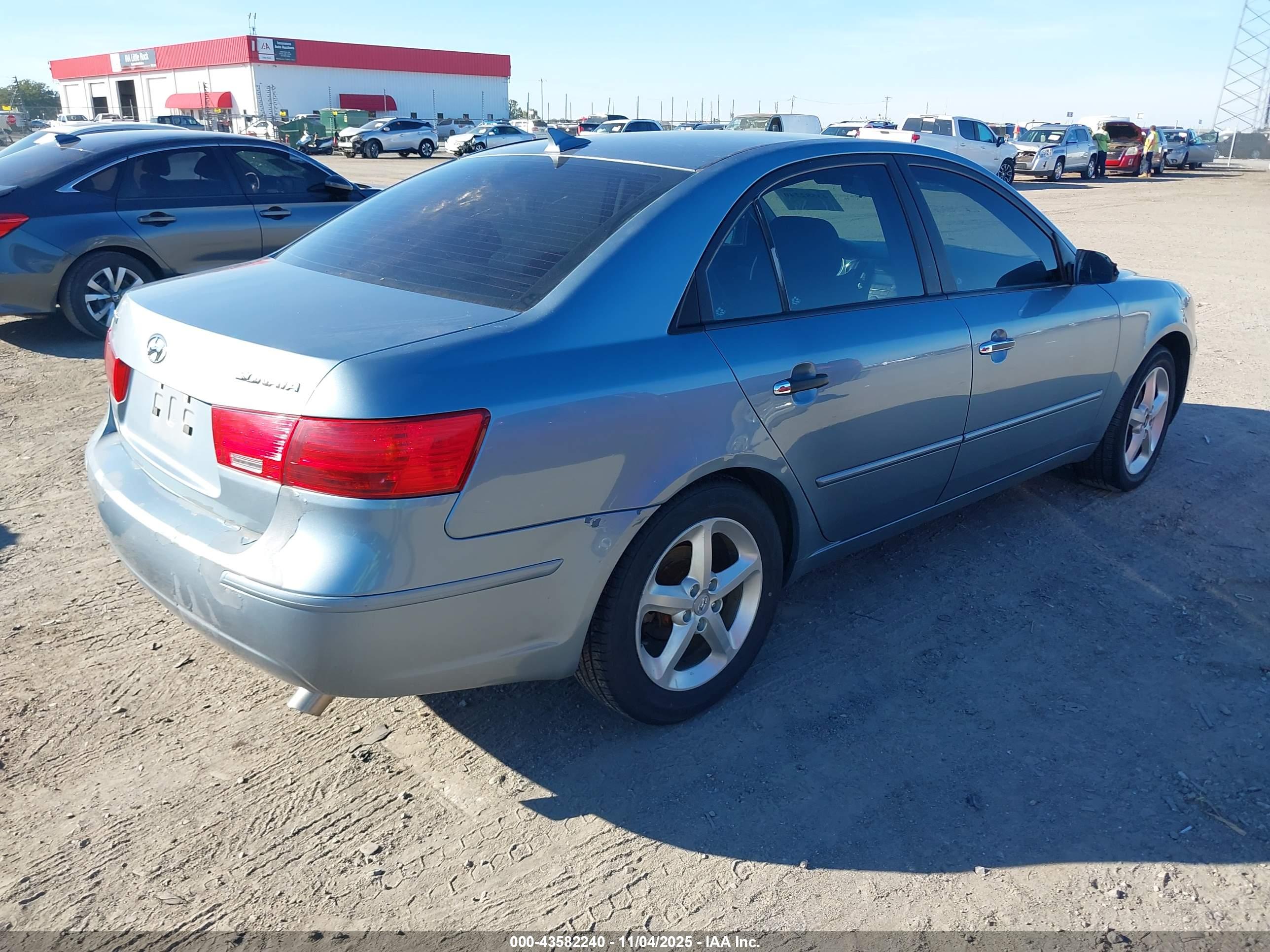 HYUNDAI SONATA image 4