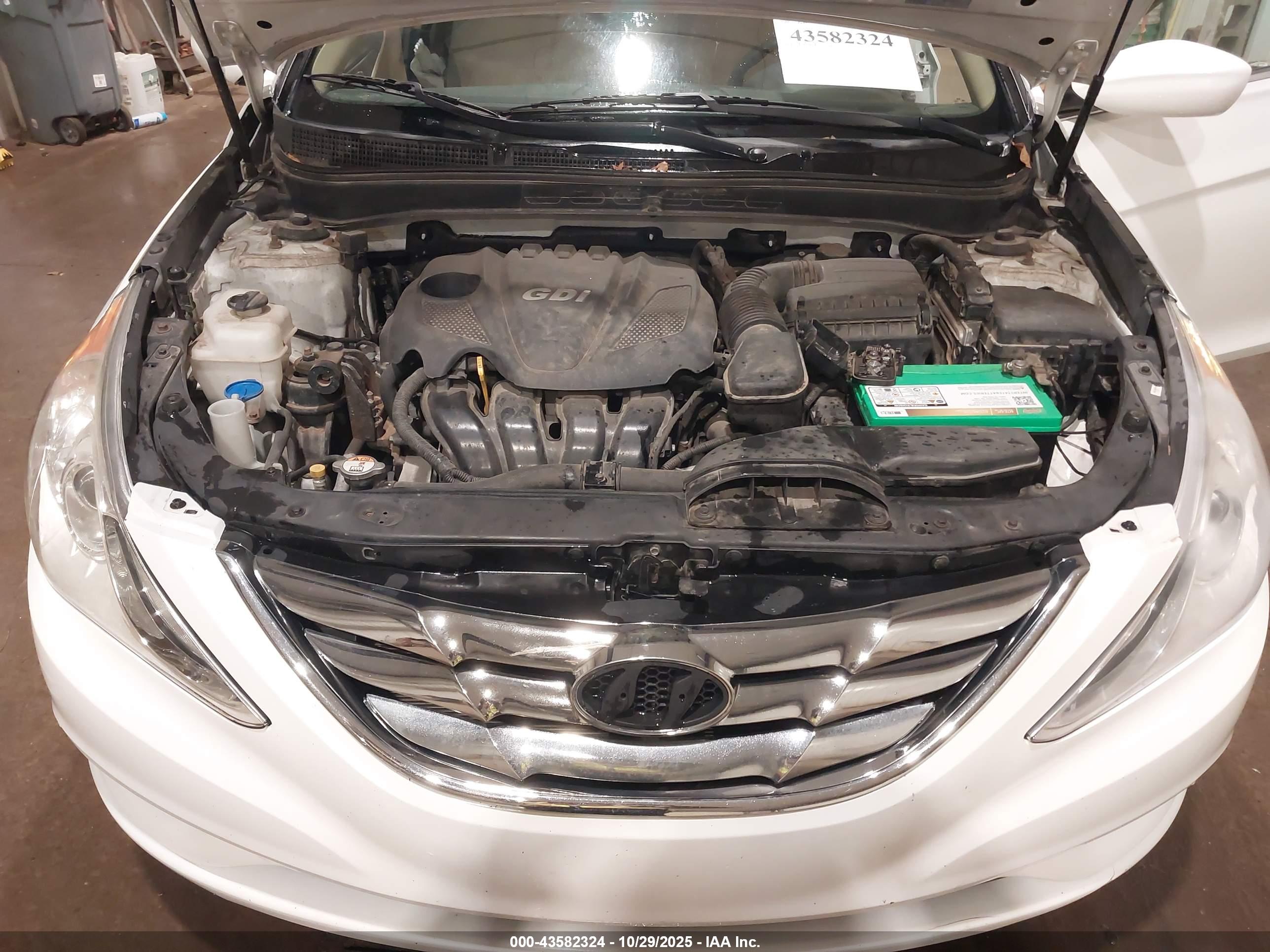HYUNDAI SONATA image 10