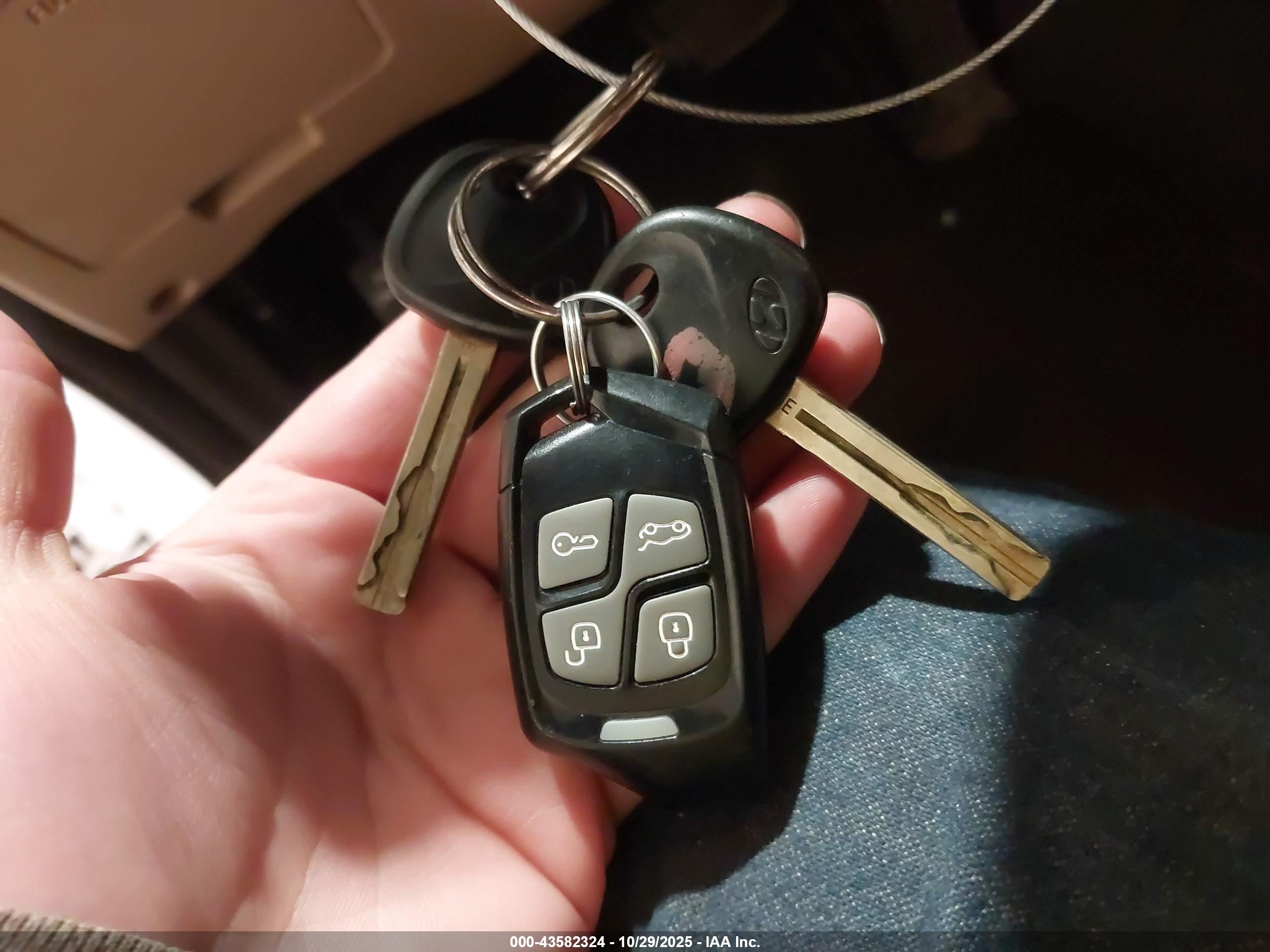 HYUNDAI SONATA image 11