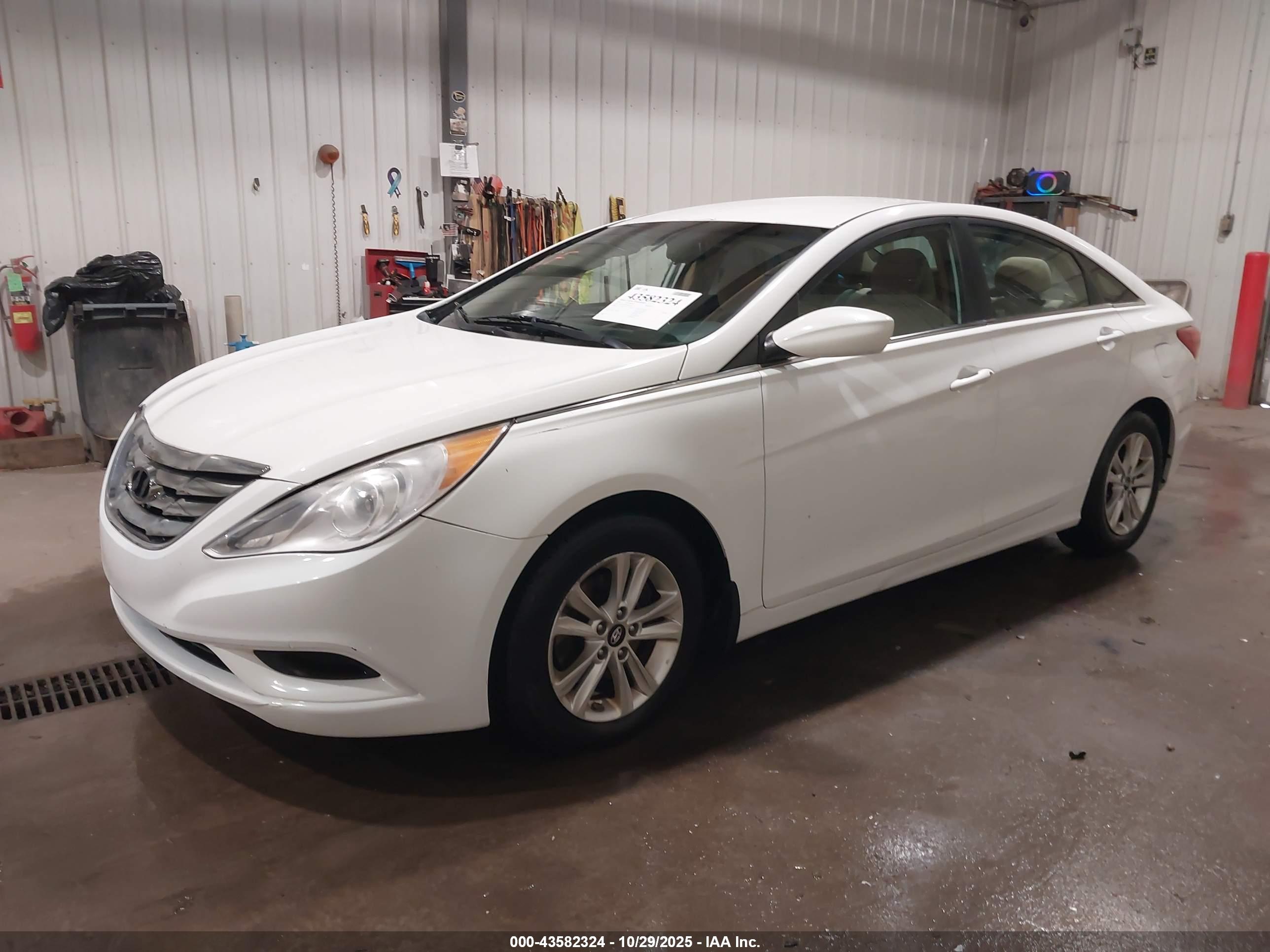 HYUNDAI SONATA image 2