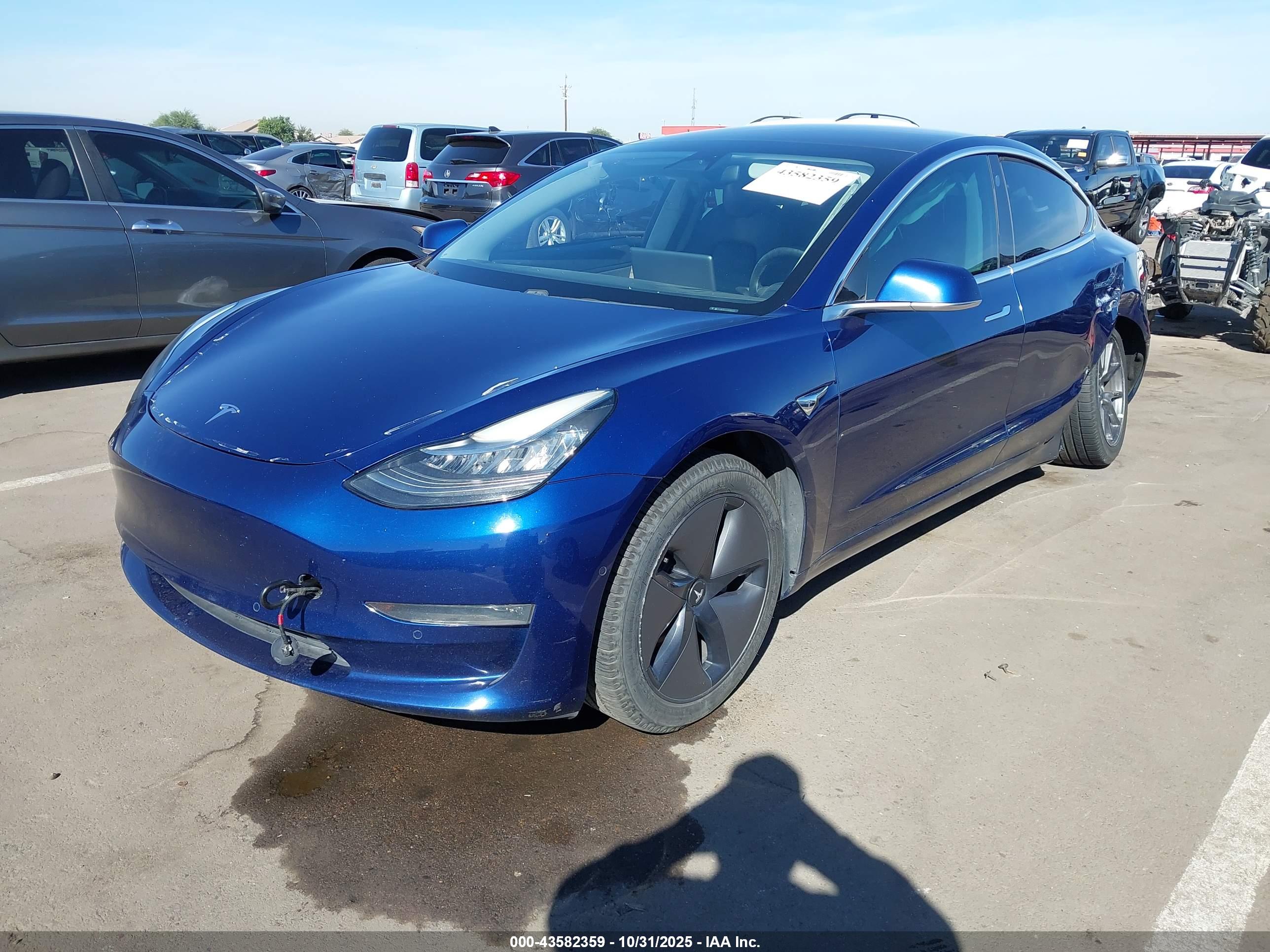 TESLA MODEL image 2