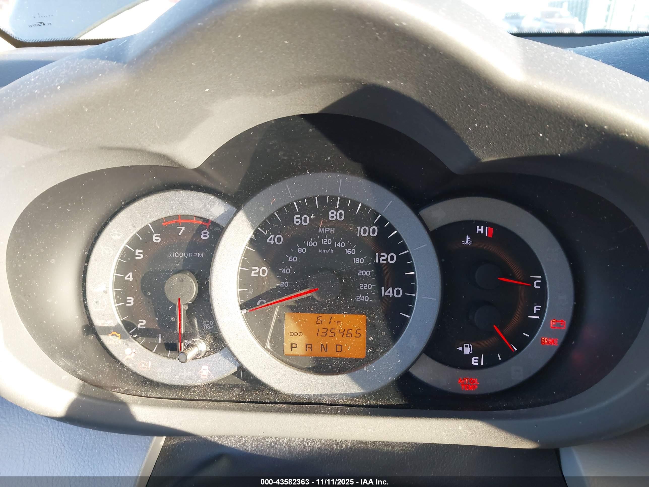 TOYOTA RAV4 image 7