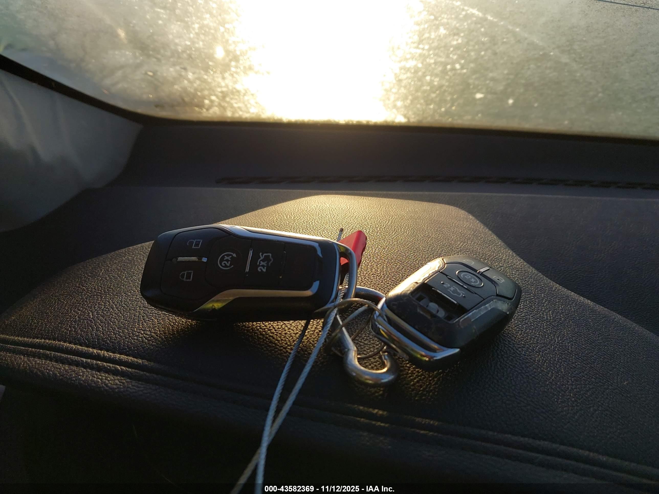 LINCOLN MKZ image 11