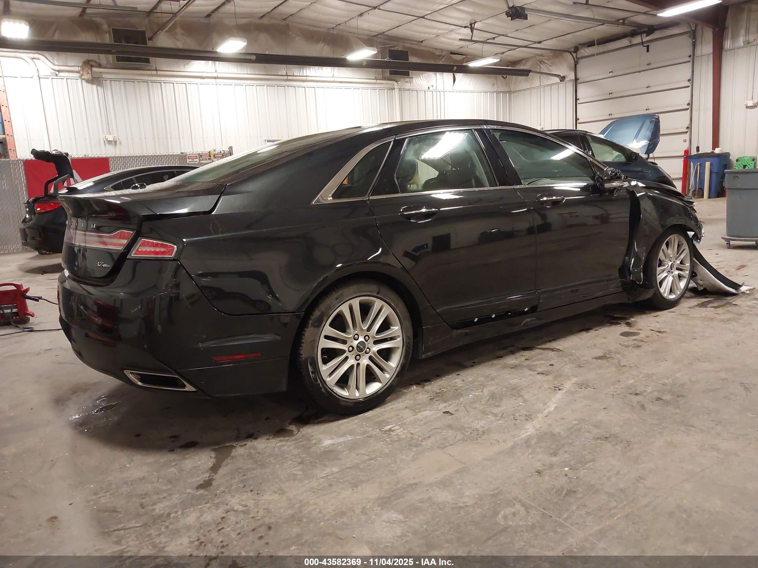 LINCOLN MKZ image 4
