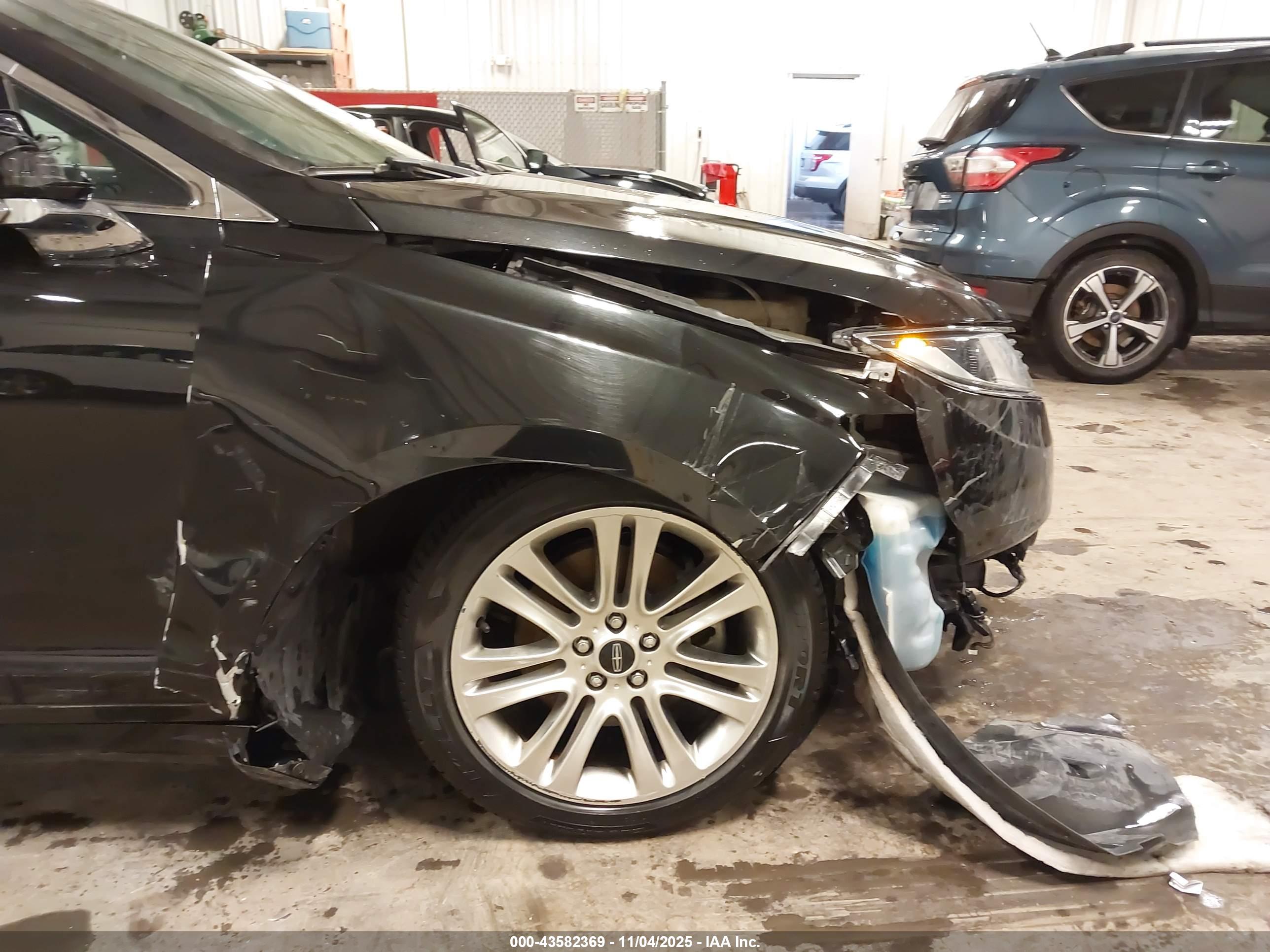 LINCOLN MKZ image 6