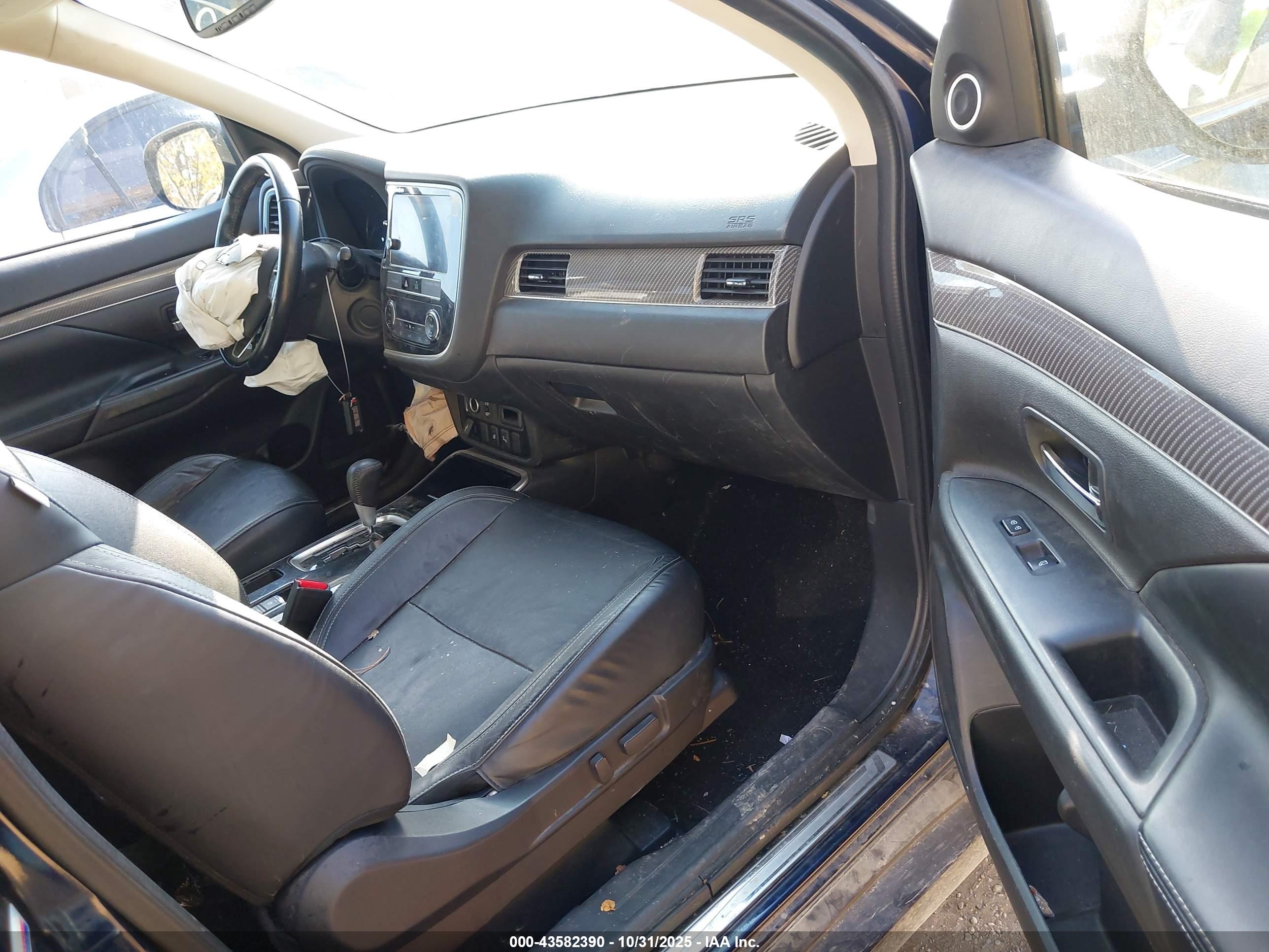 MITSUBISHI OUTLANDER image 5