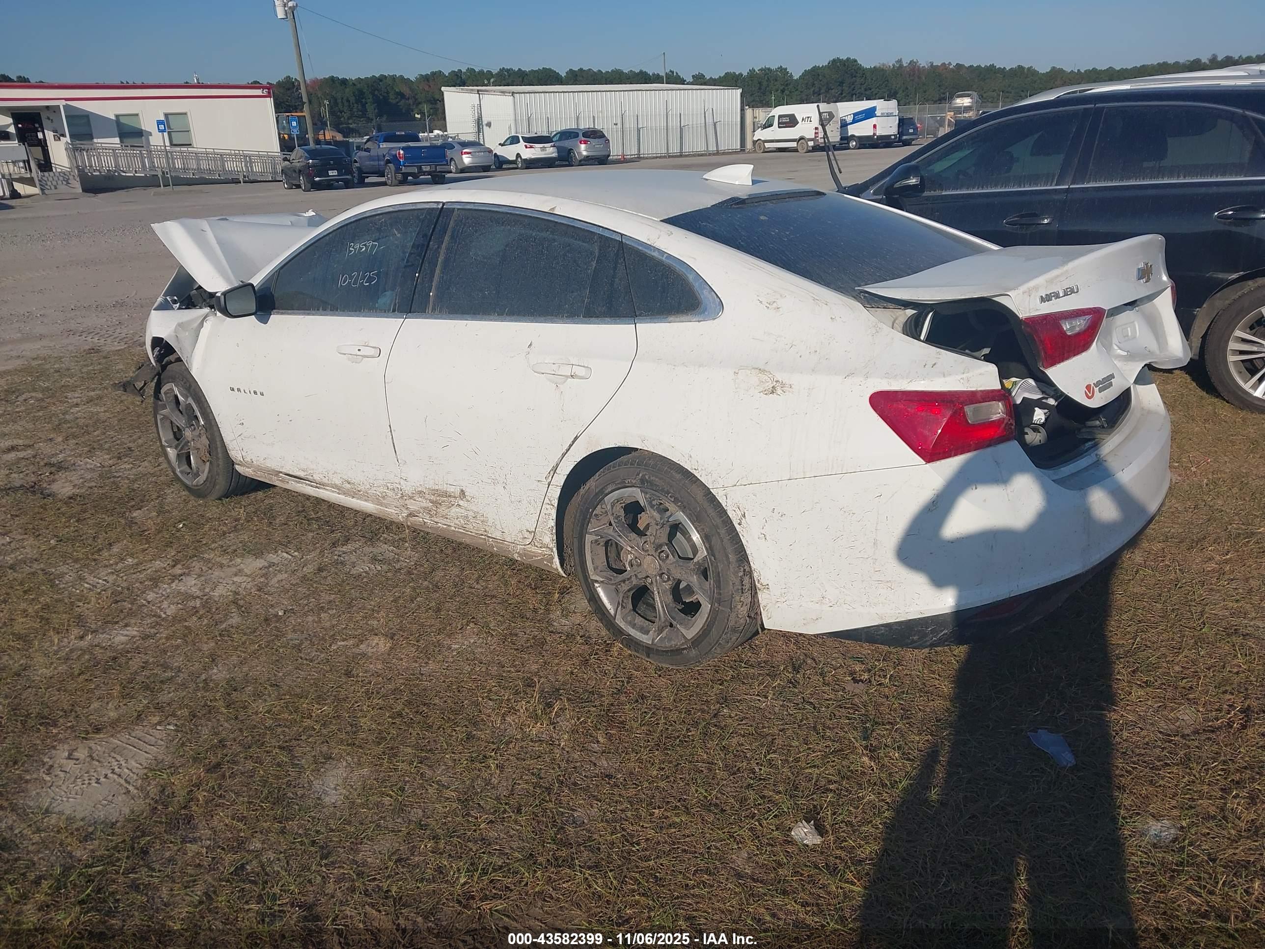 CHEVROLET MALIBU image 3