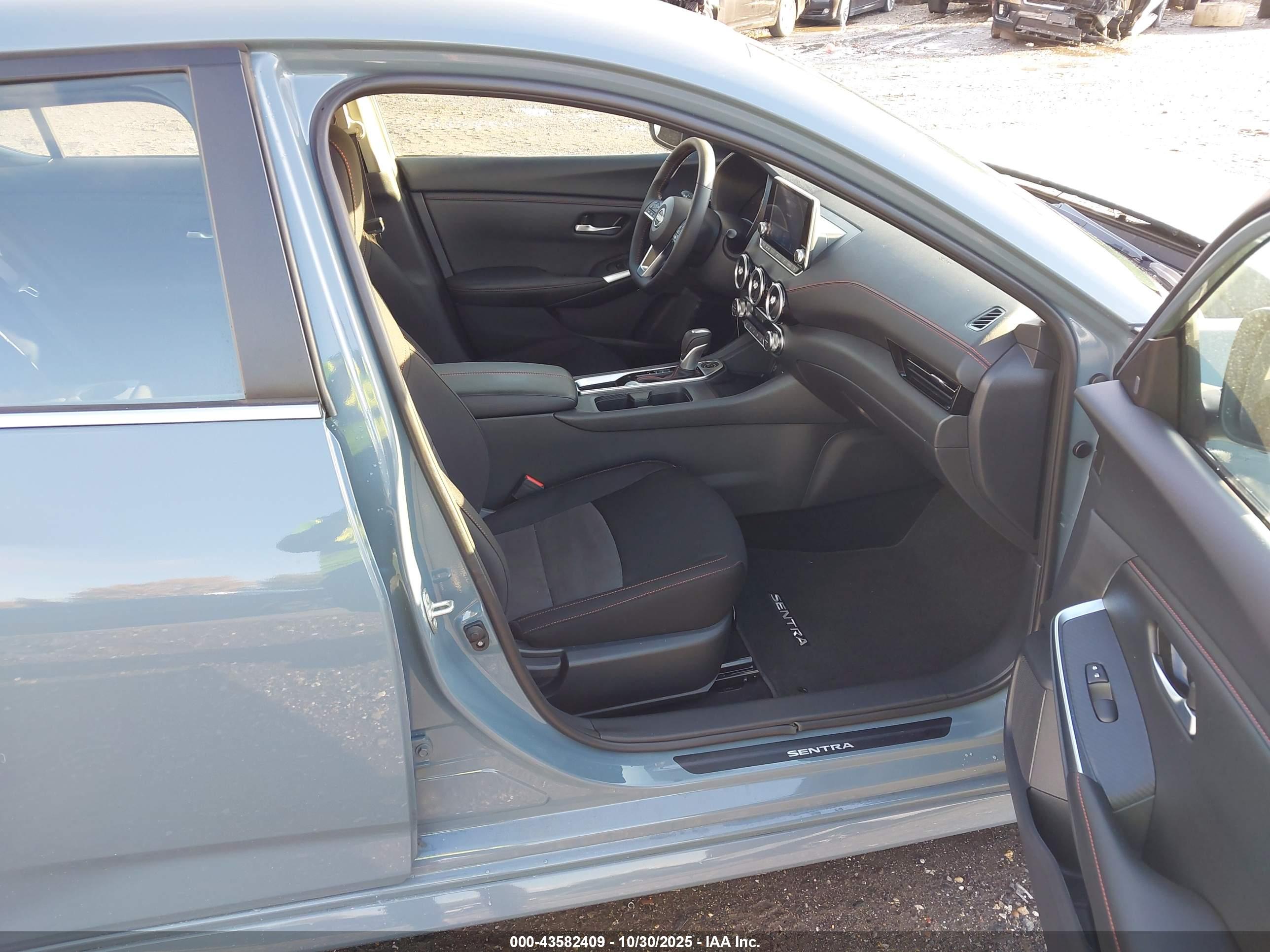 NISSAN SENTRA image 5
