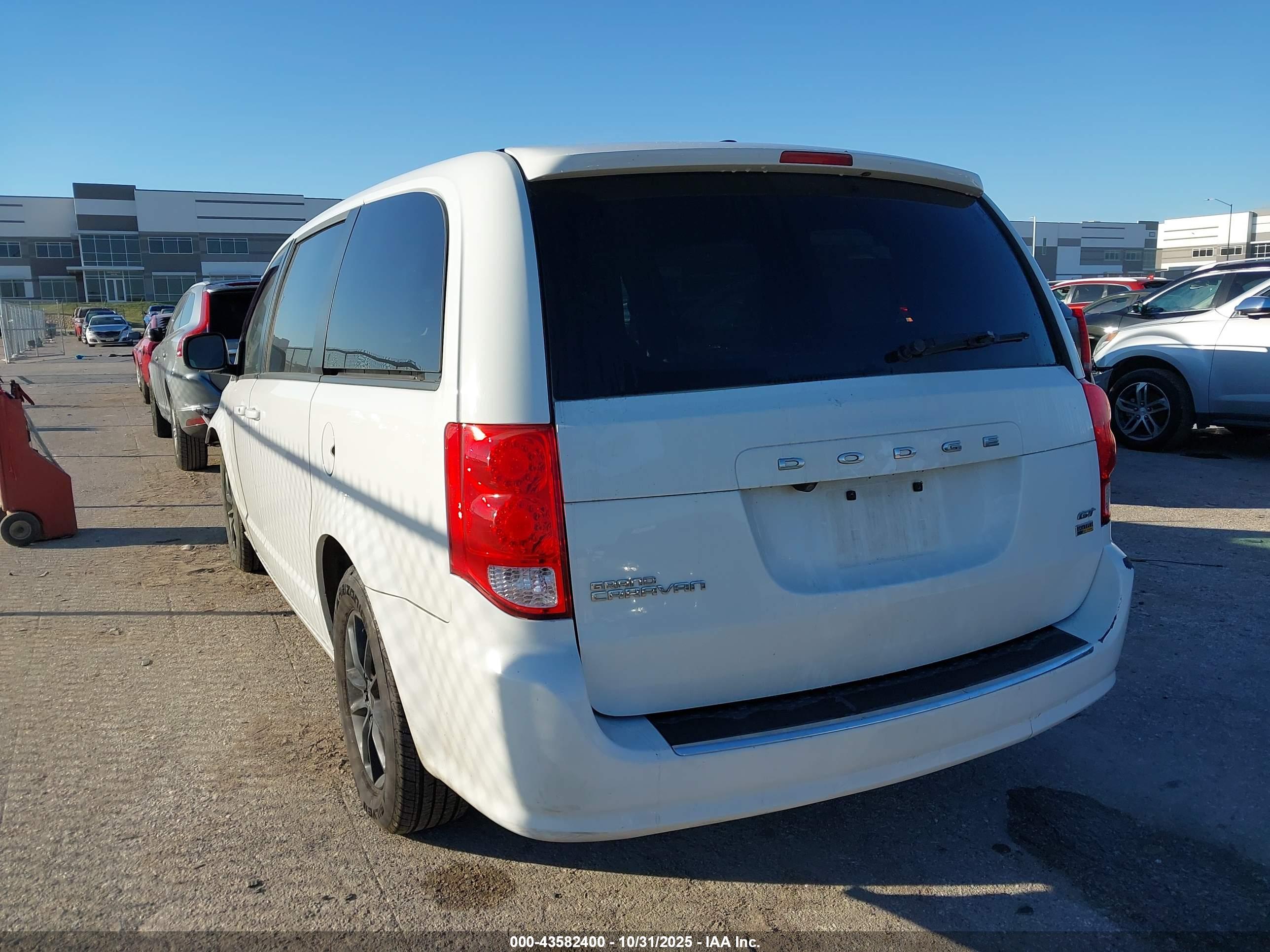 DODGE GRAND image 3
