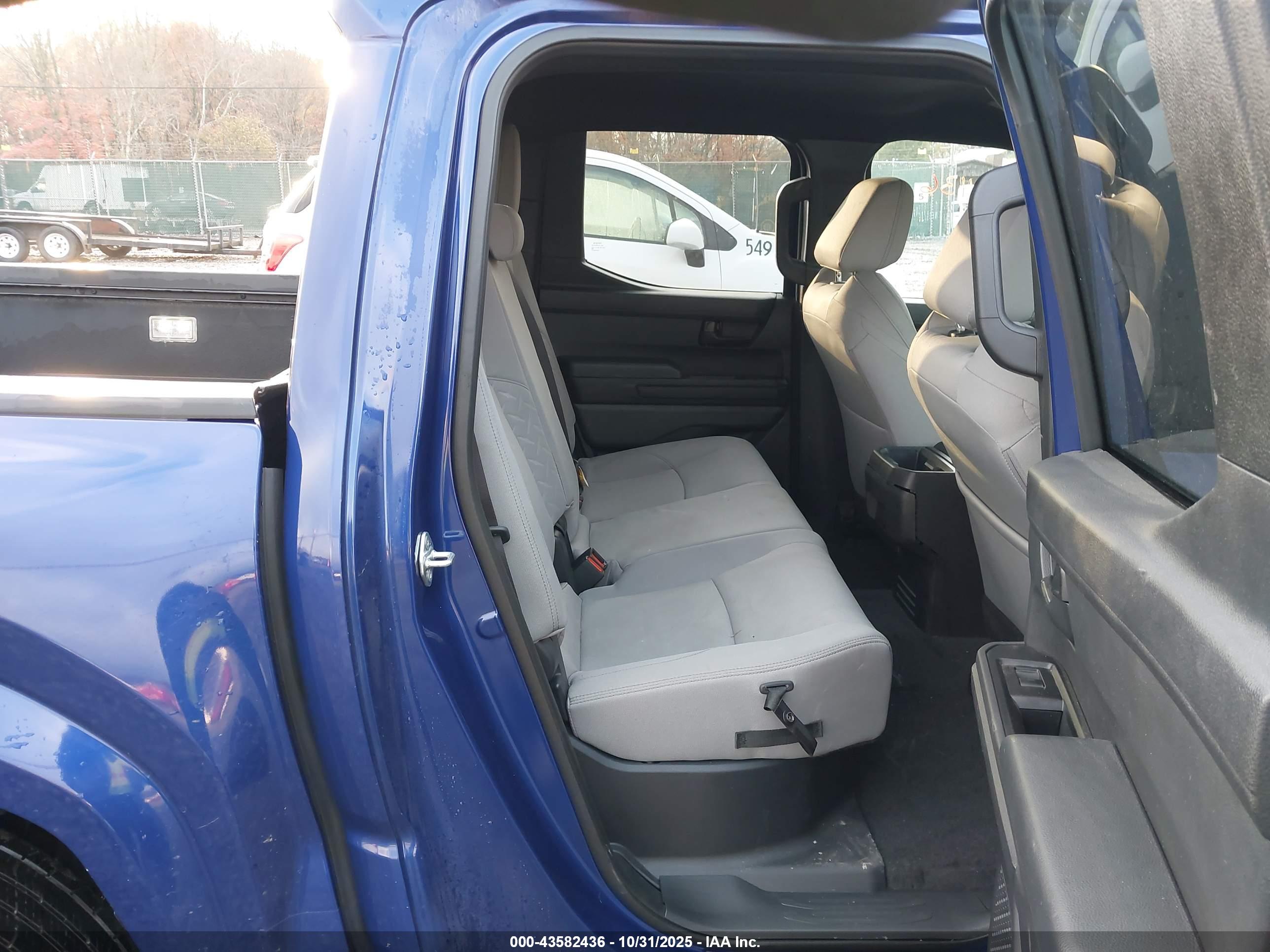 TOYOTA TACOMA image 8
