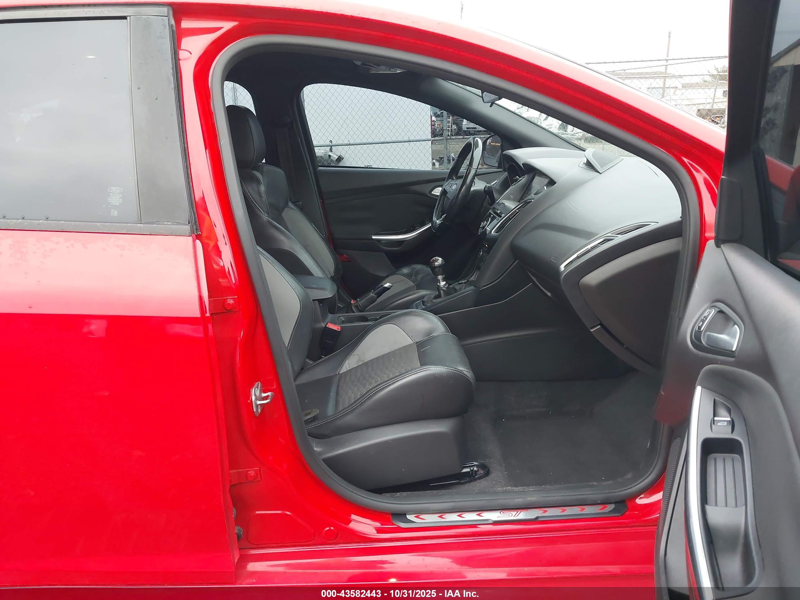FORD FOCUS image 5