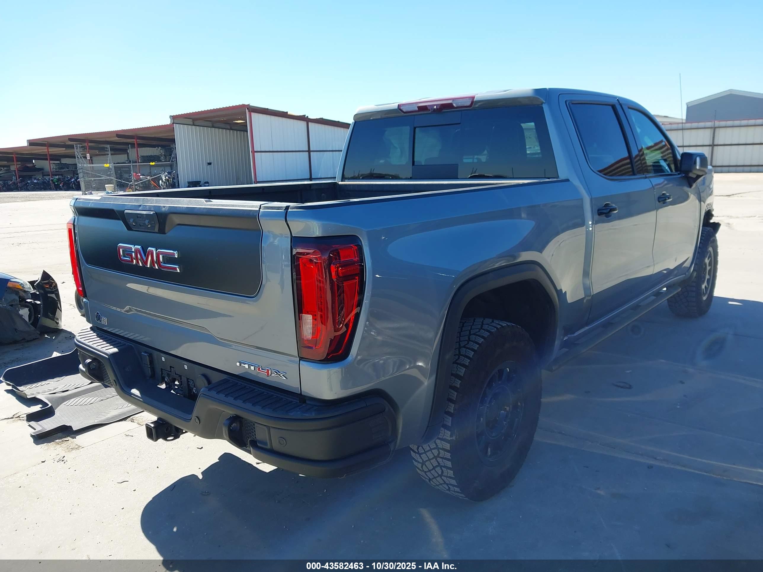 GMC SIERRA image 4