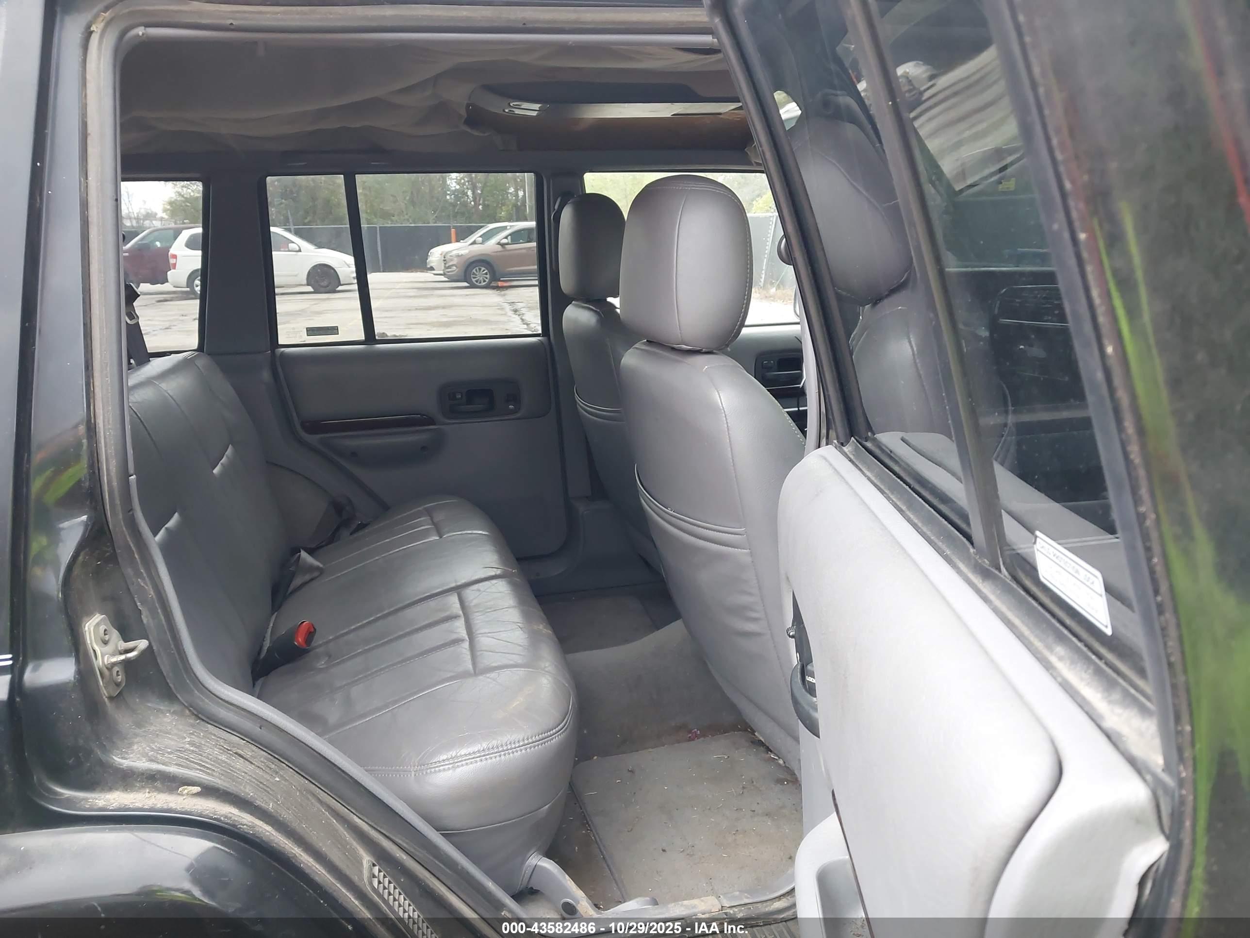 JEEP CHEROKEE image 8
