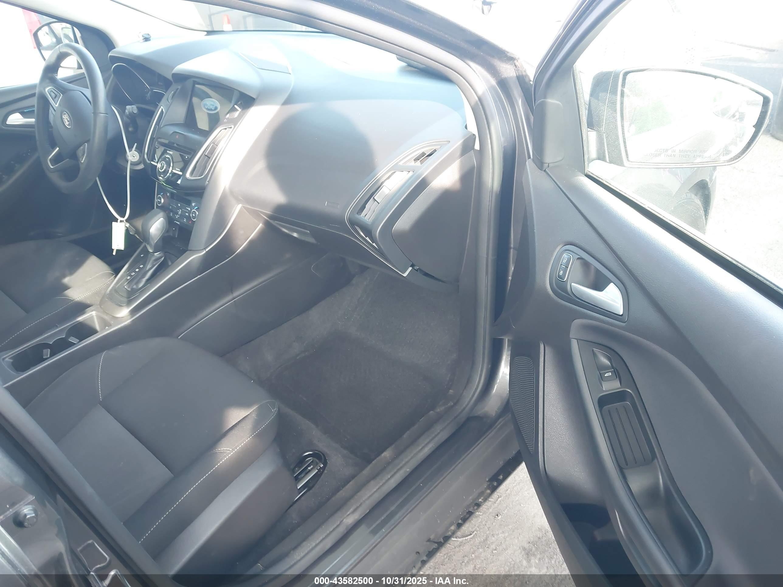 FORD FOCUS image 5