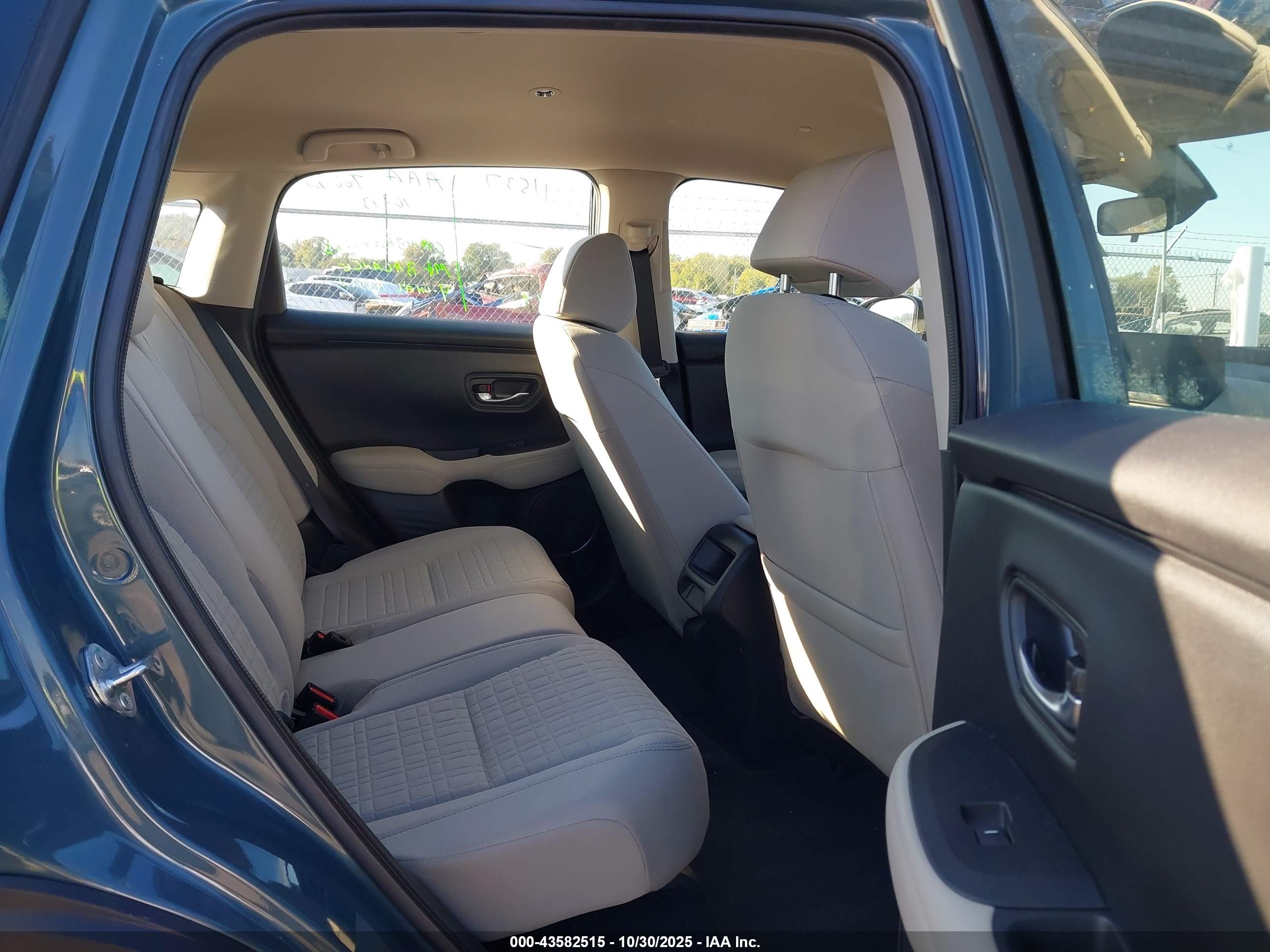 HONDA HR-V image 8