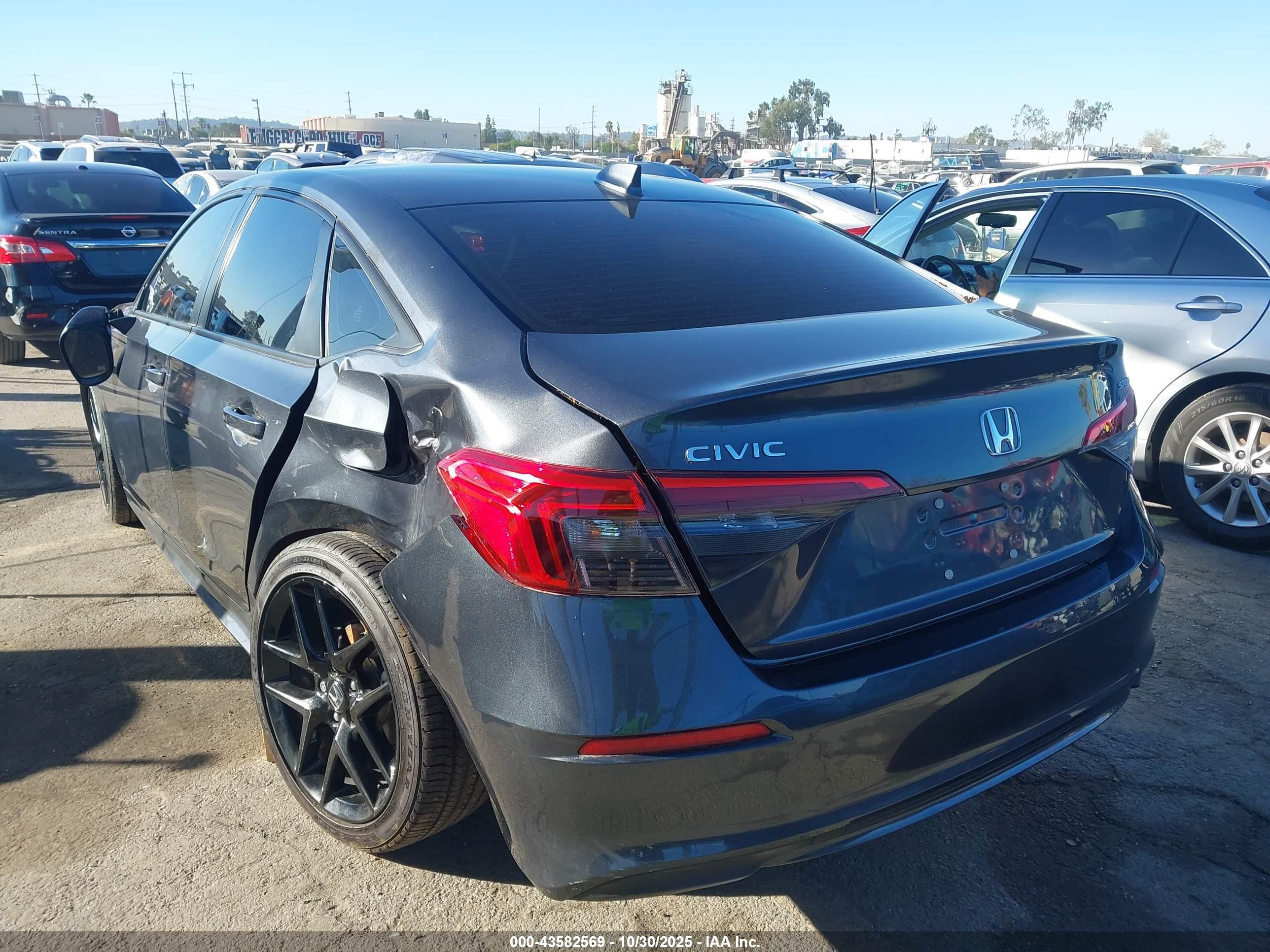 HONDA CIVIC image 3