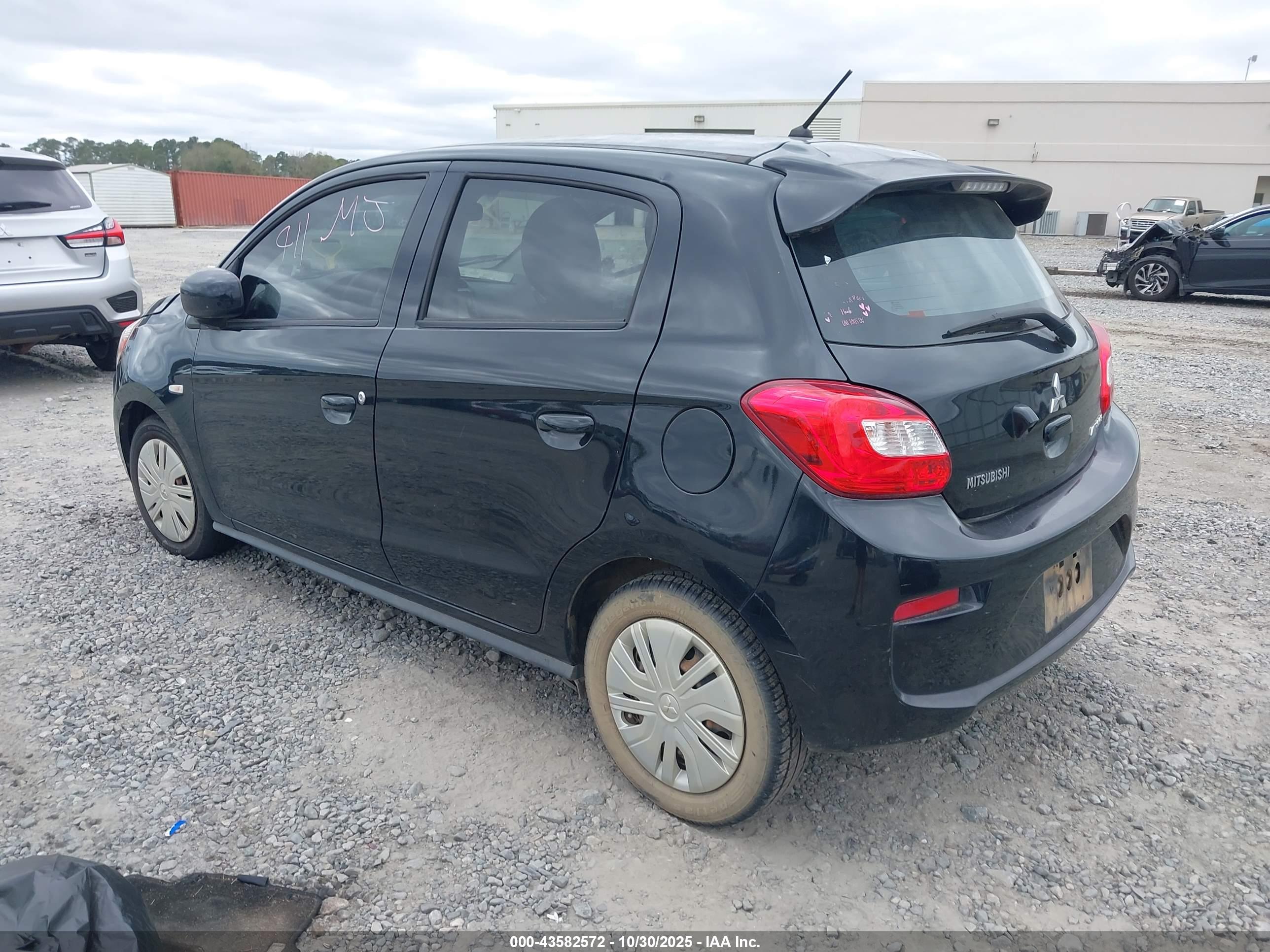 MITSUBISHI MIRAGE image 3