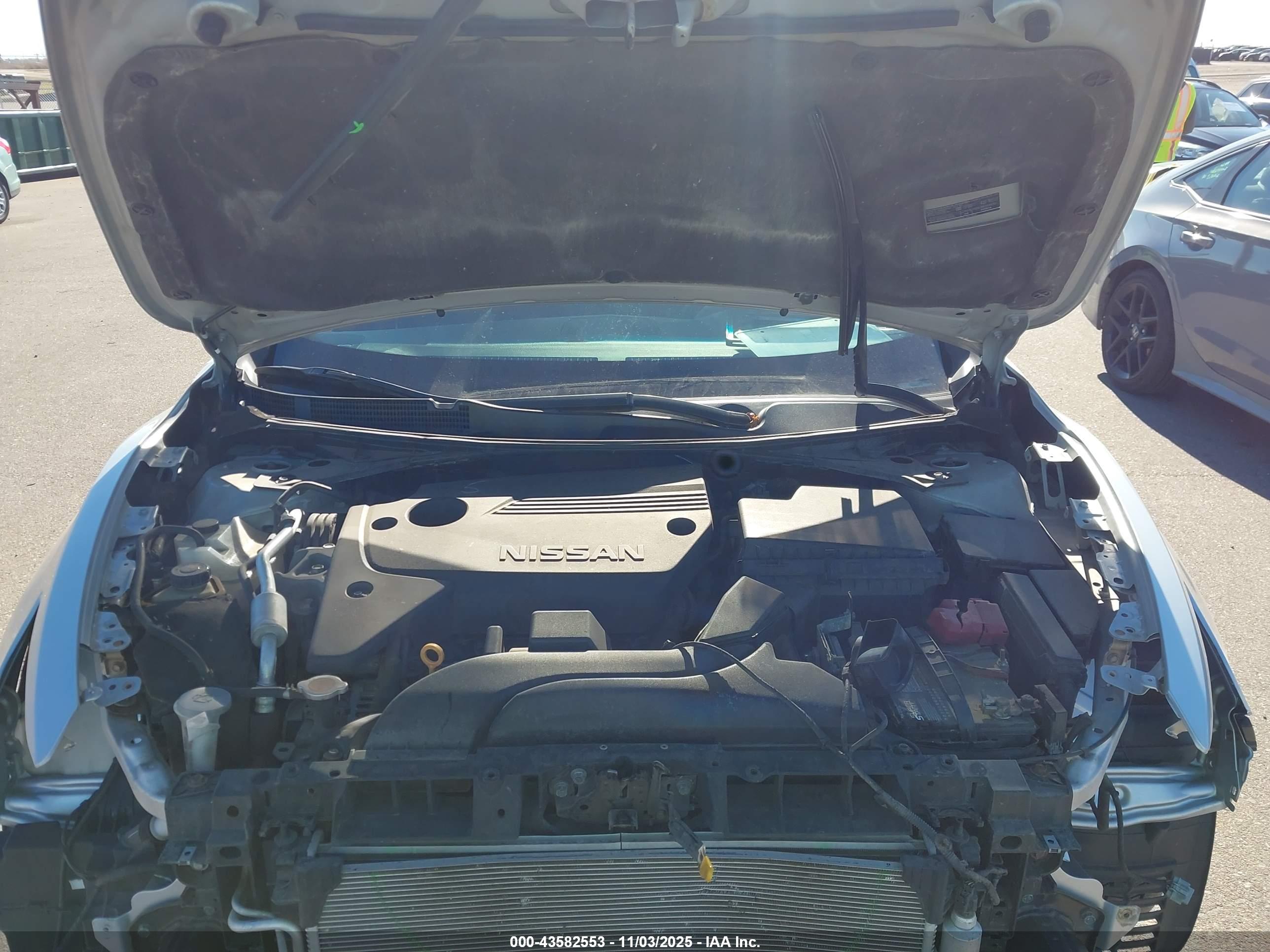 NISSAN ALTIMA image 10