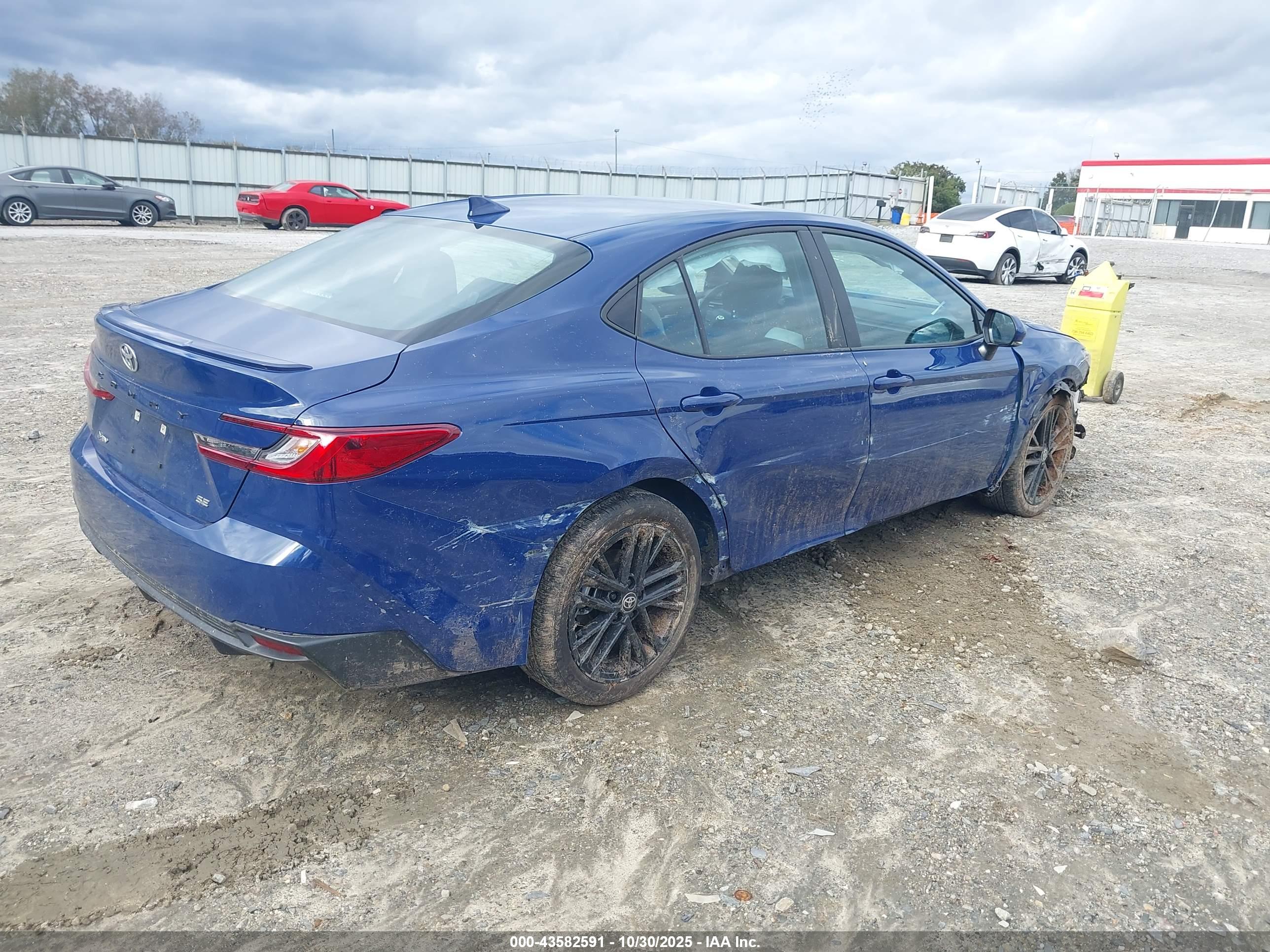TOYOTA CAMRY image 4