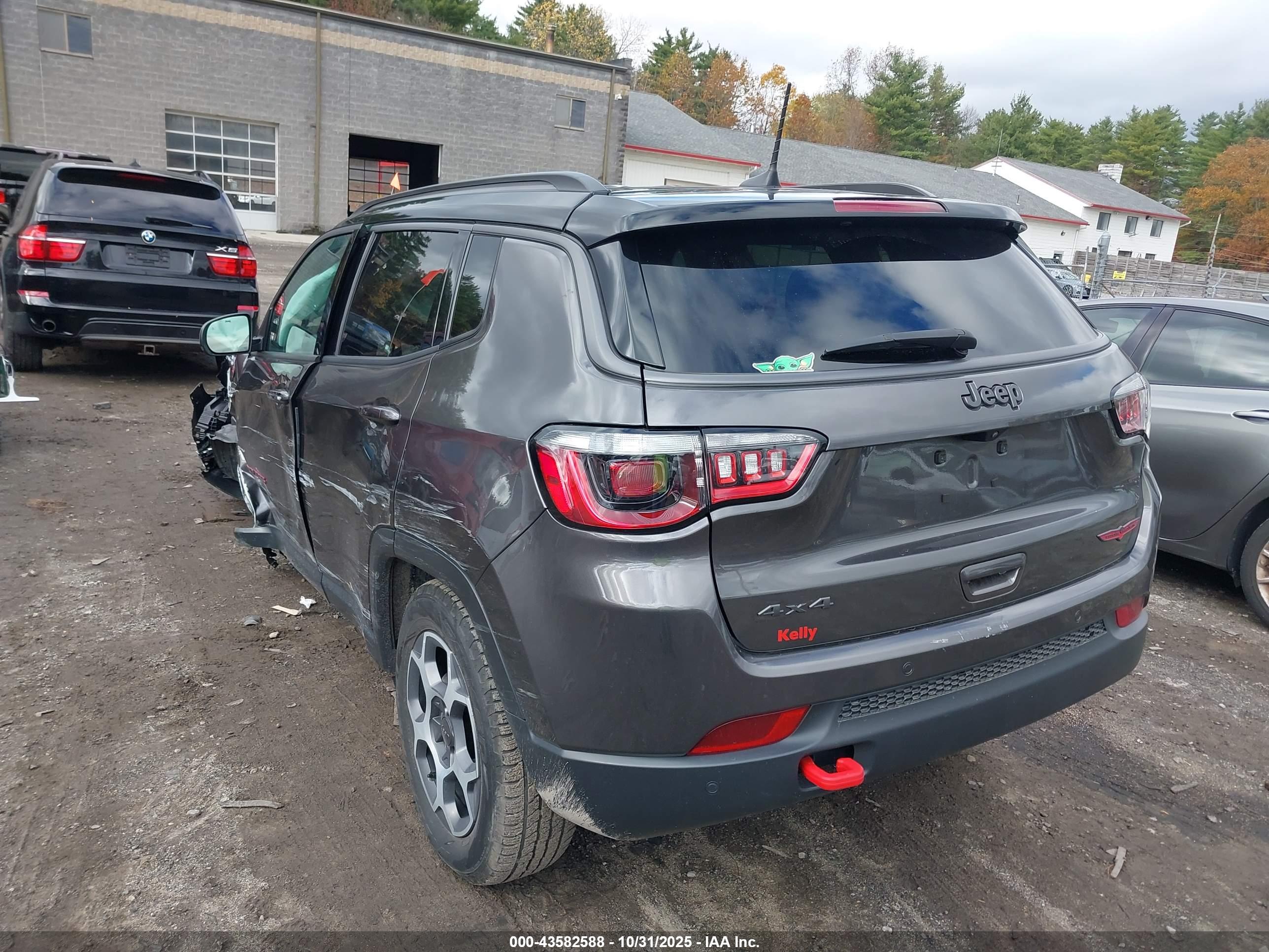 JEEP COMPASS image 3
