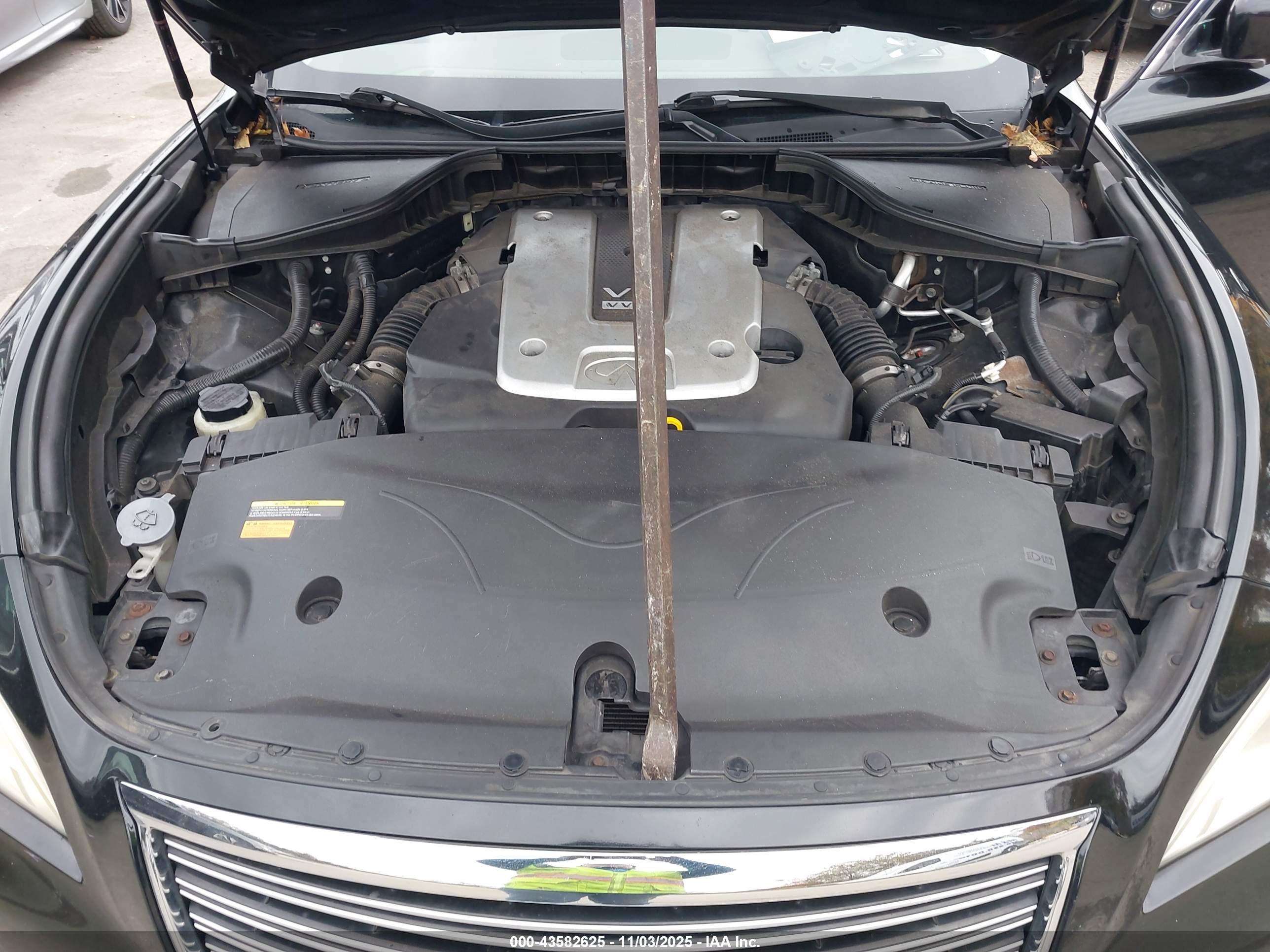 INFINITI M37X image 10