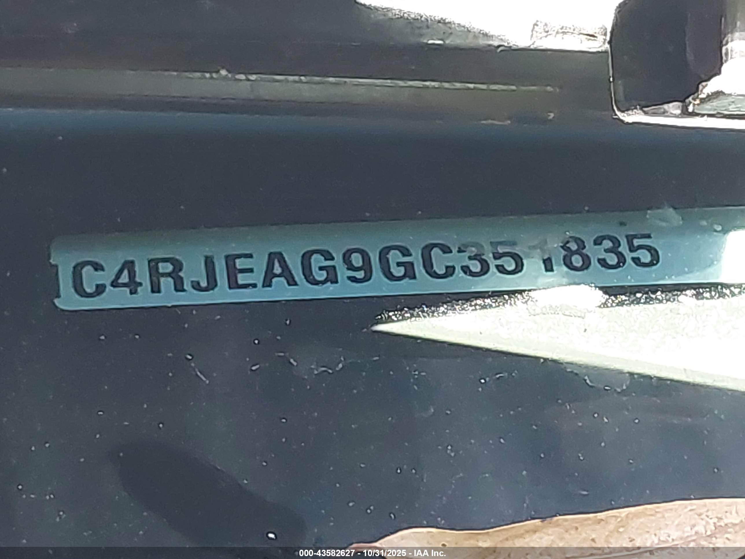 JEEP GRAND image 9