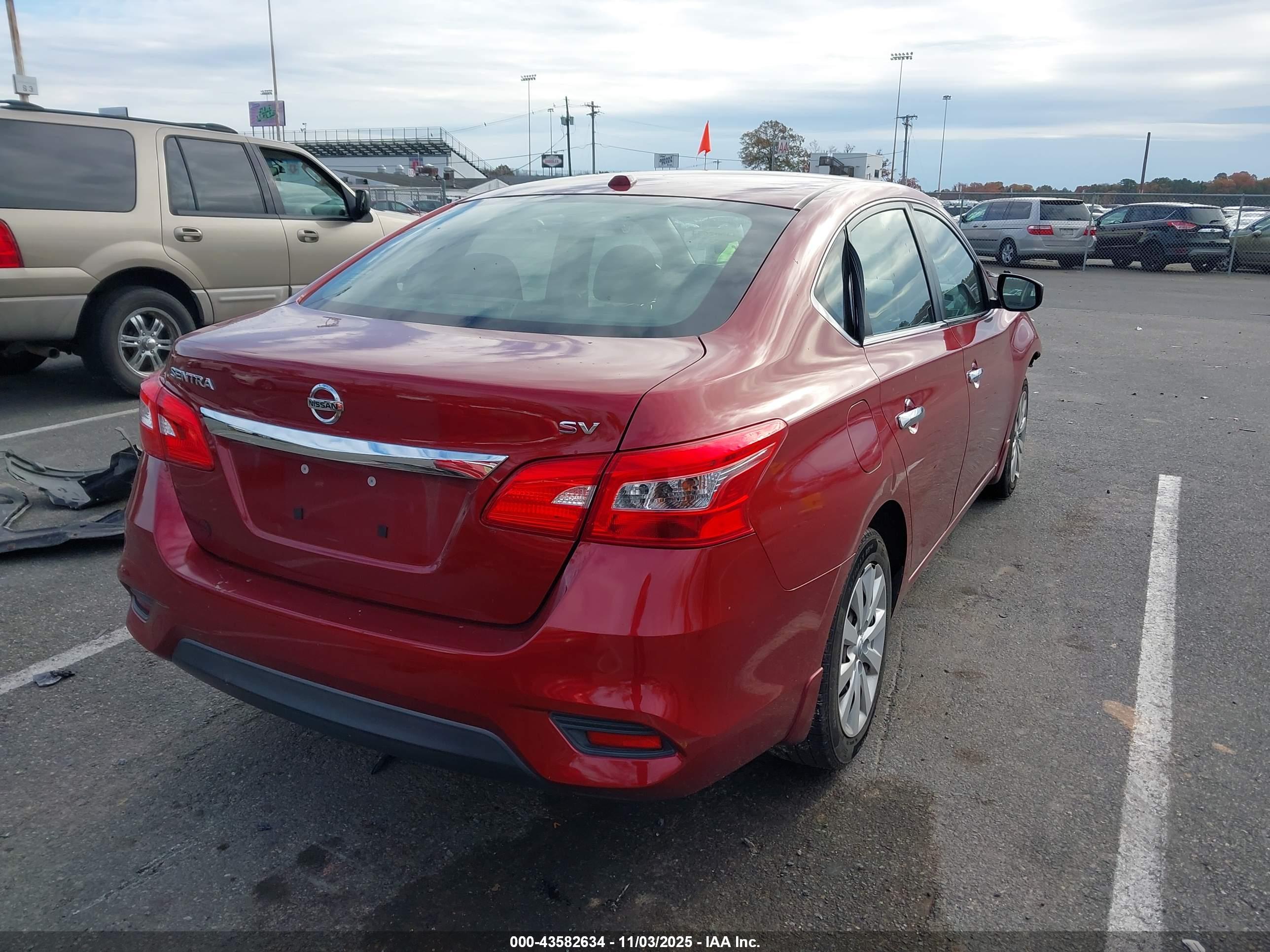 NISSAN SENTRA image 4