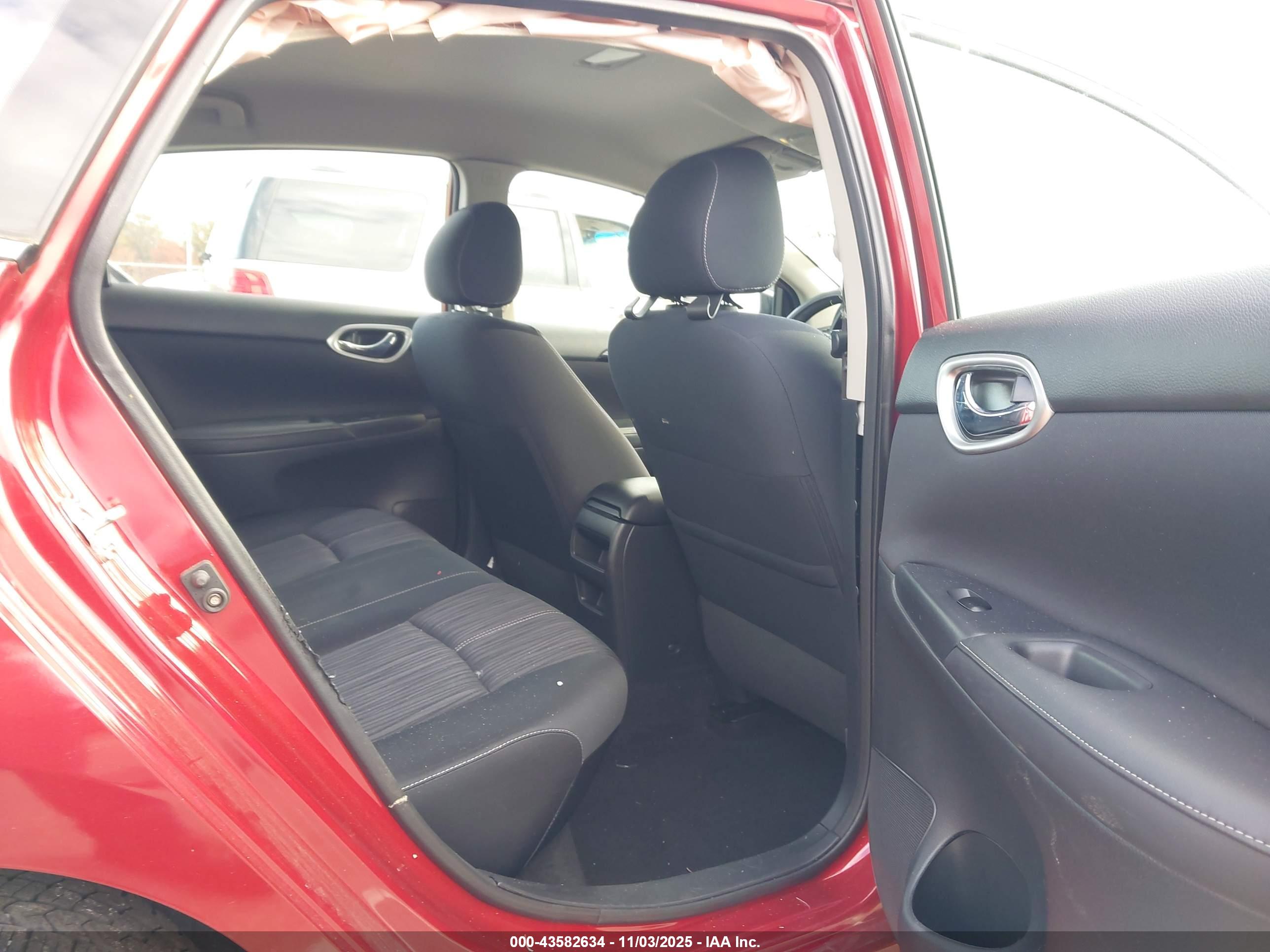 NISSAN SENTRA image 8