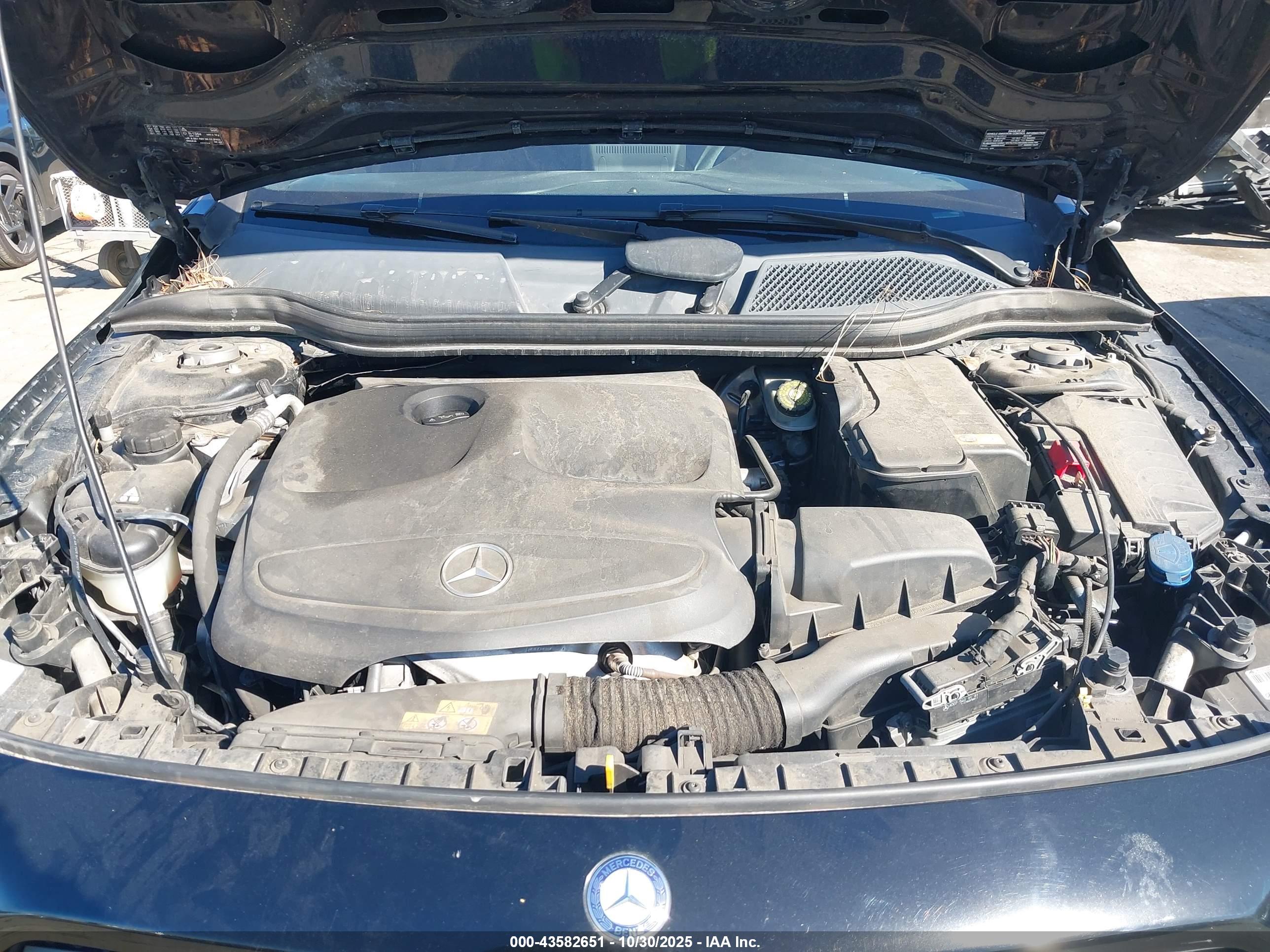 MERCEDES-BENZ GLA image 10