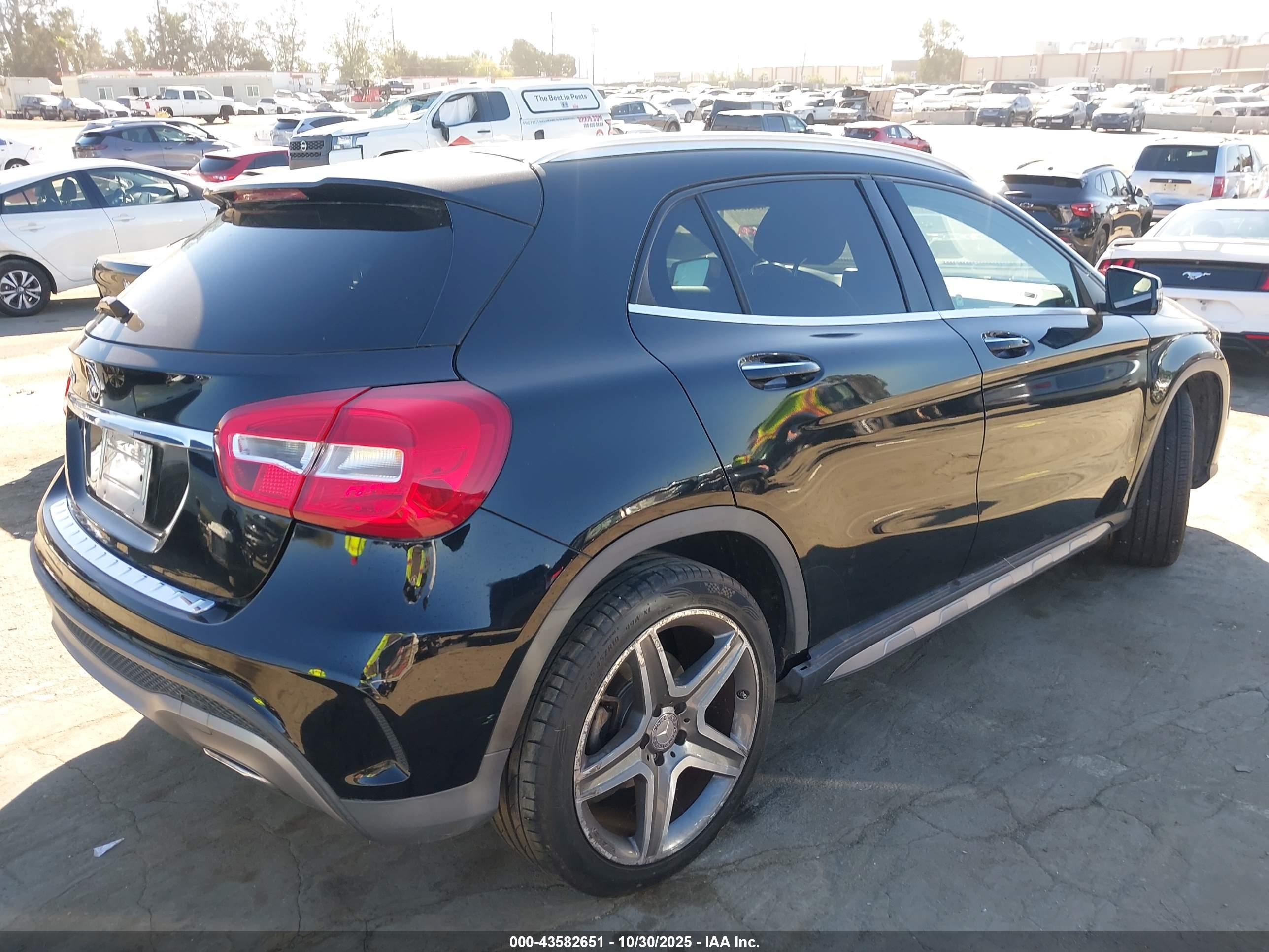 MERCEDES-BENZ GLA image 4