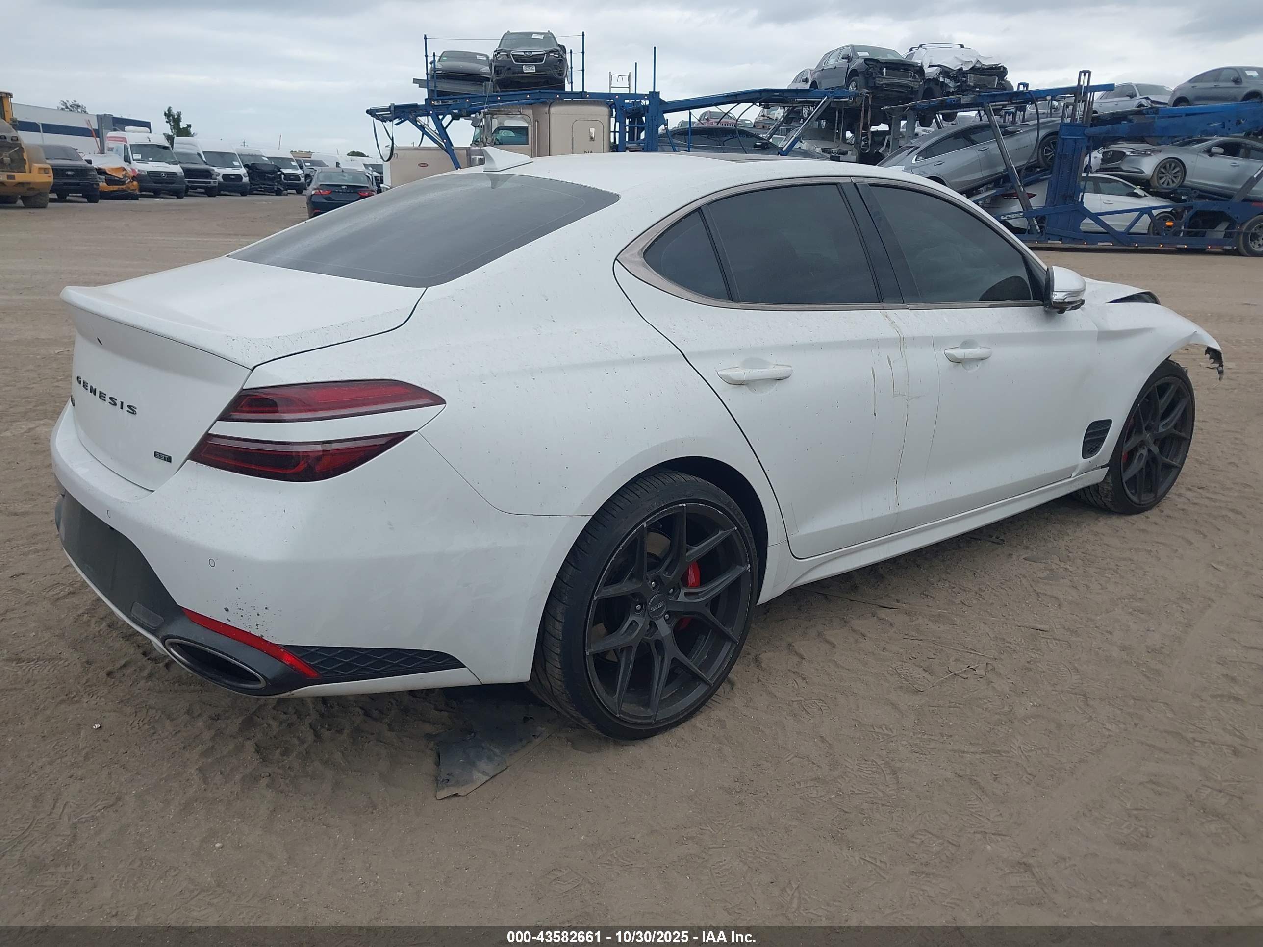 GENESIS G70 image 4
