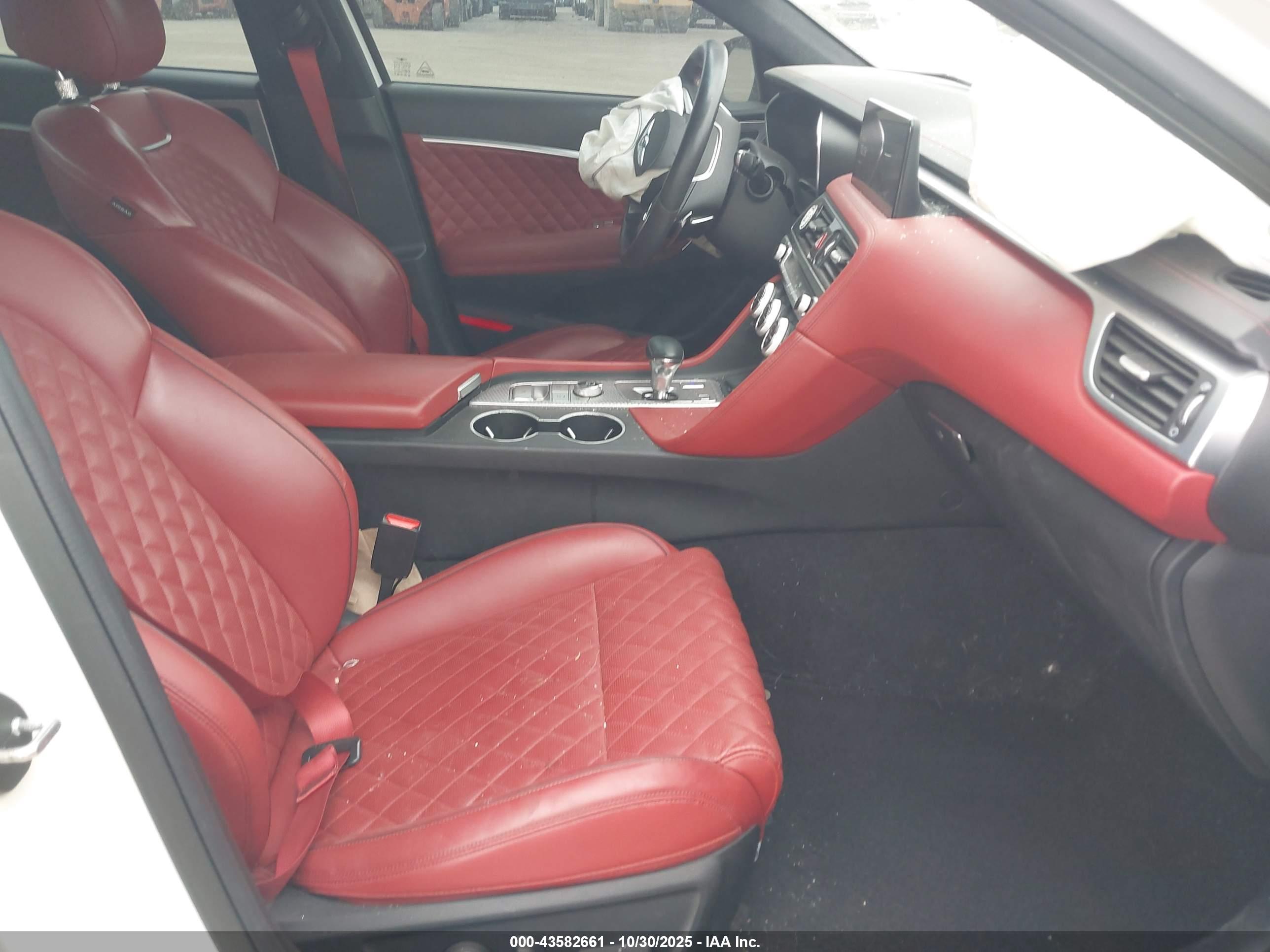 GENESIS G70 image 5