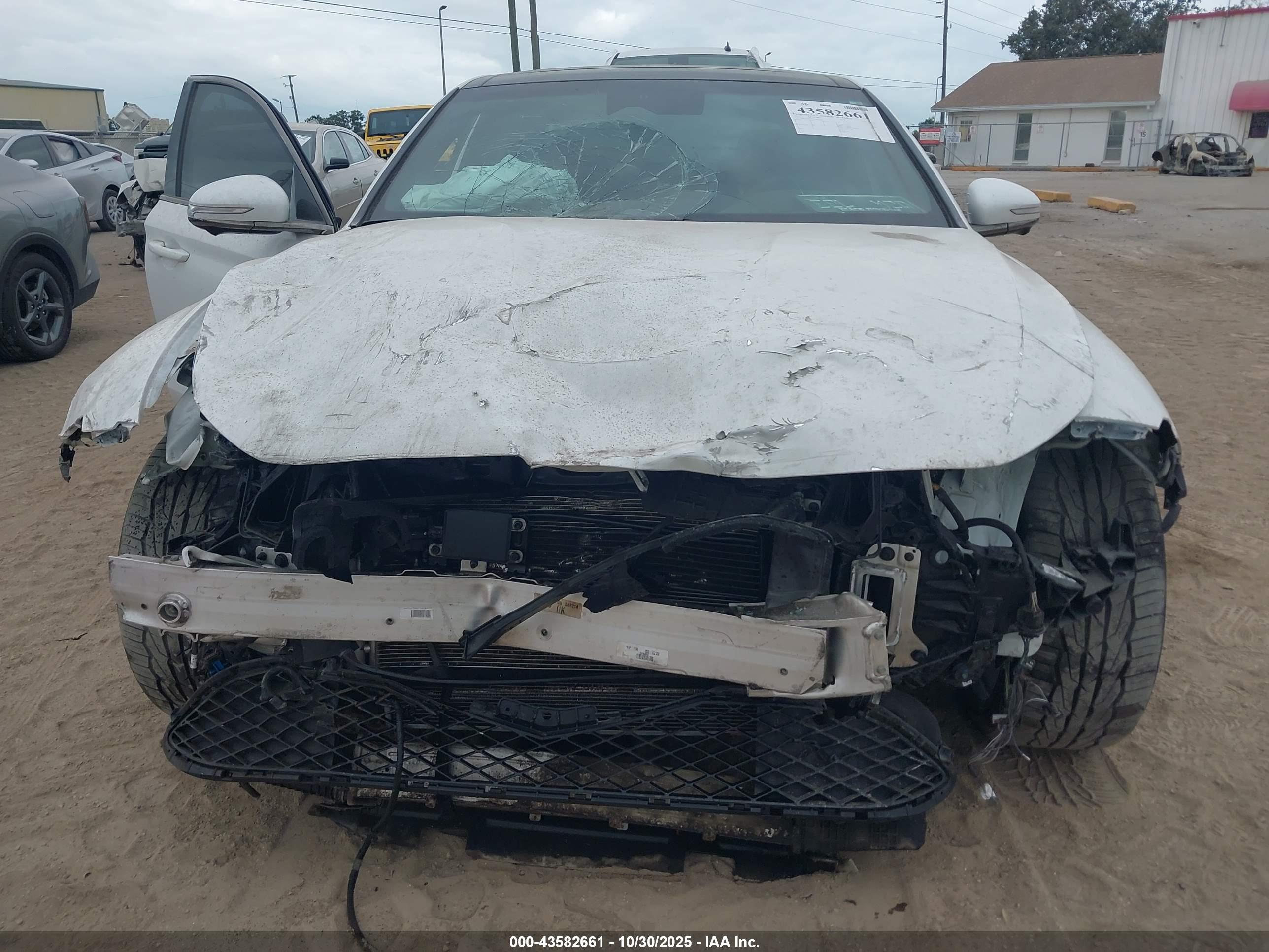 GENESIS G70 image 6