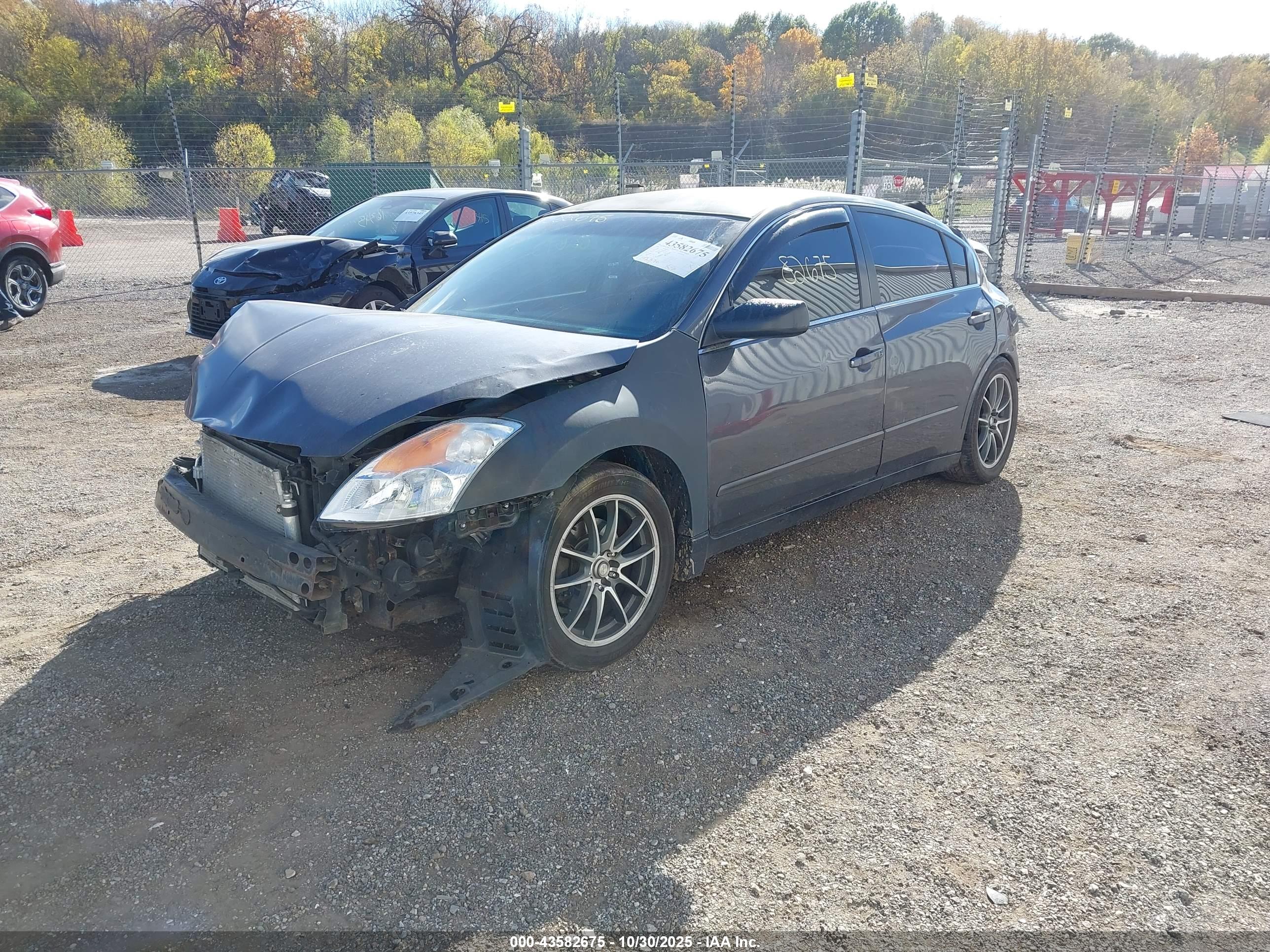 NISSAN ALTIMA image 2