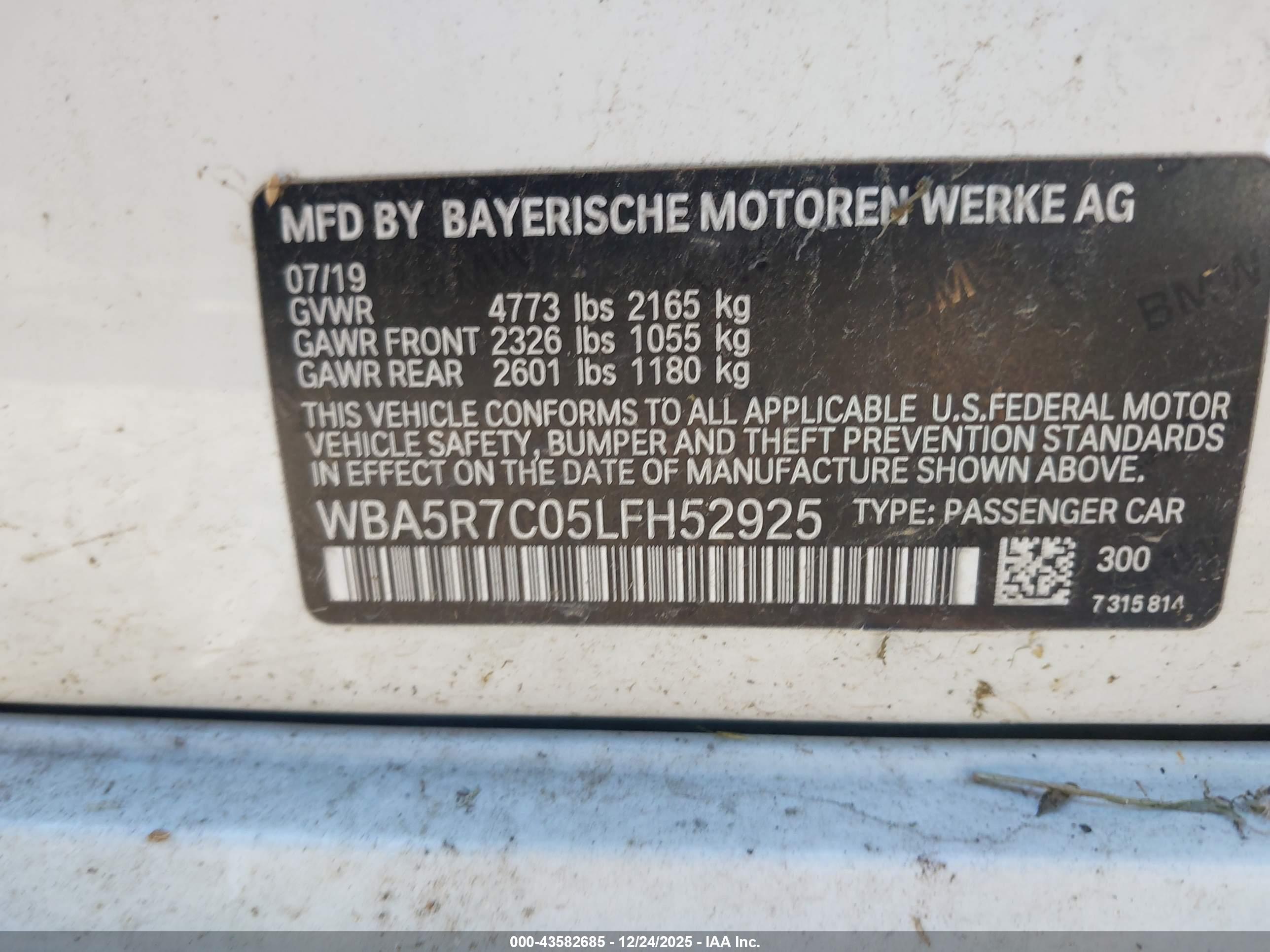 BMW 330I image 9