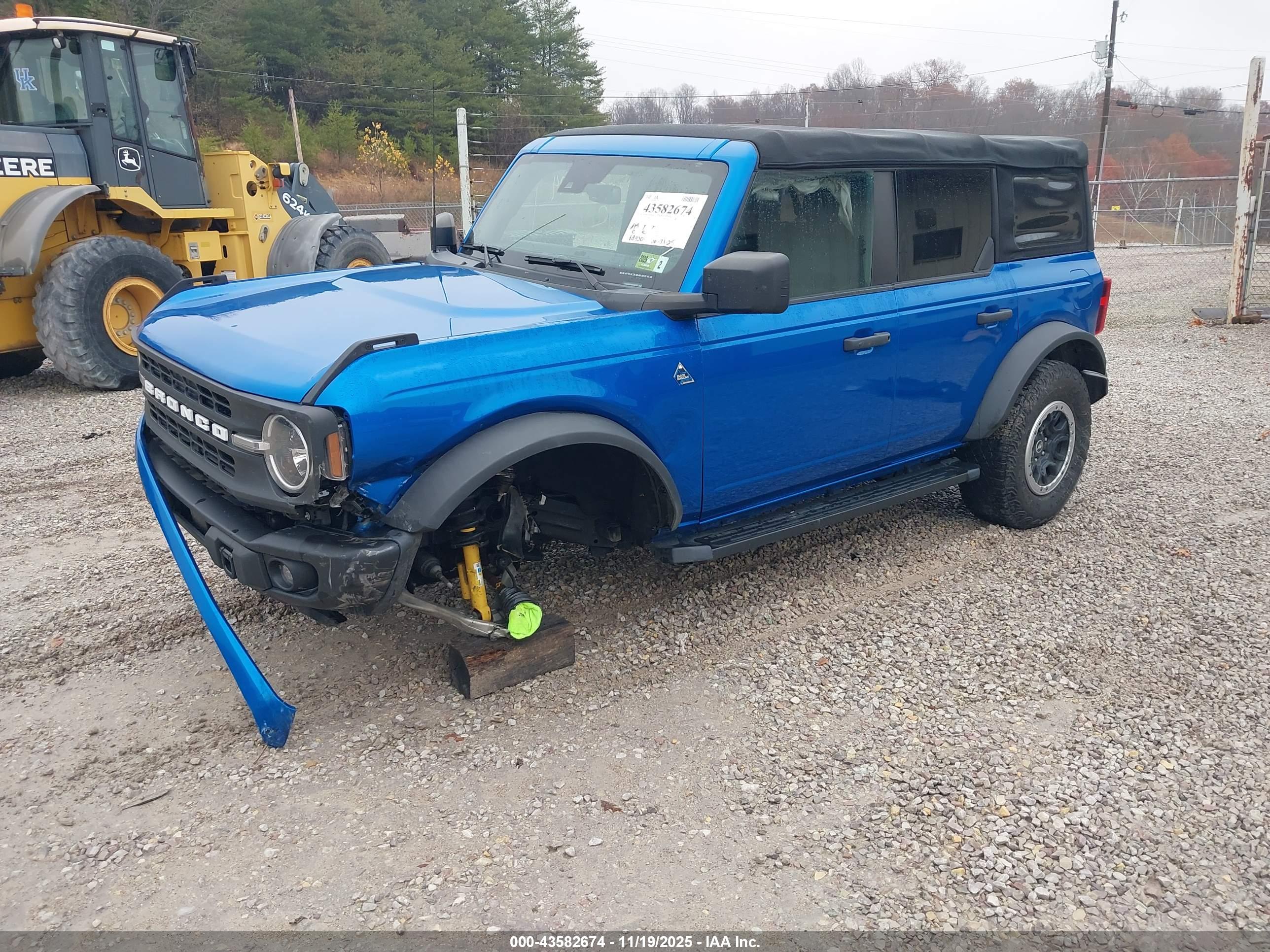 FORD BRONCO image 2