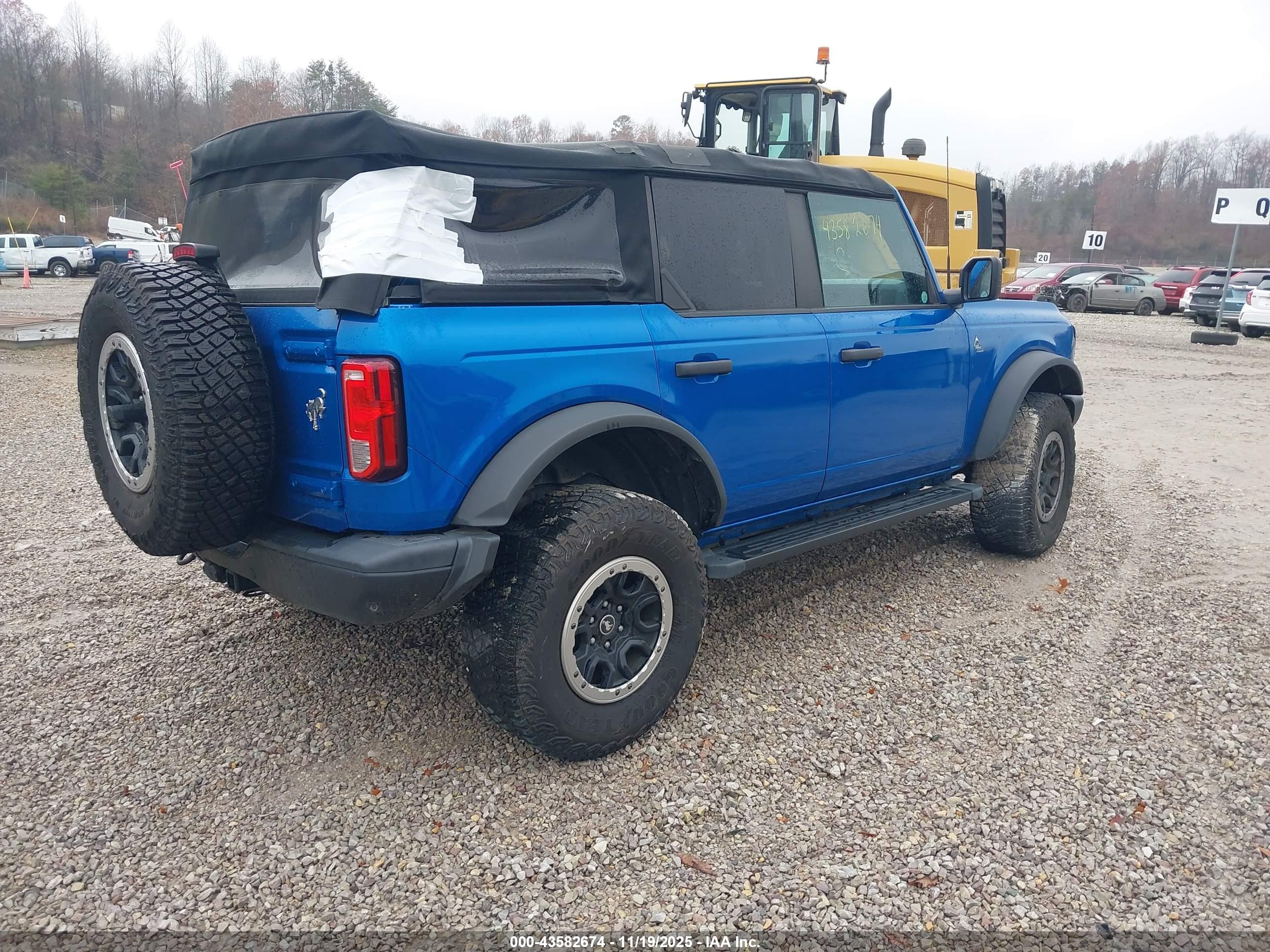 FORD BRONCO image 4