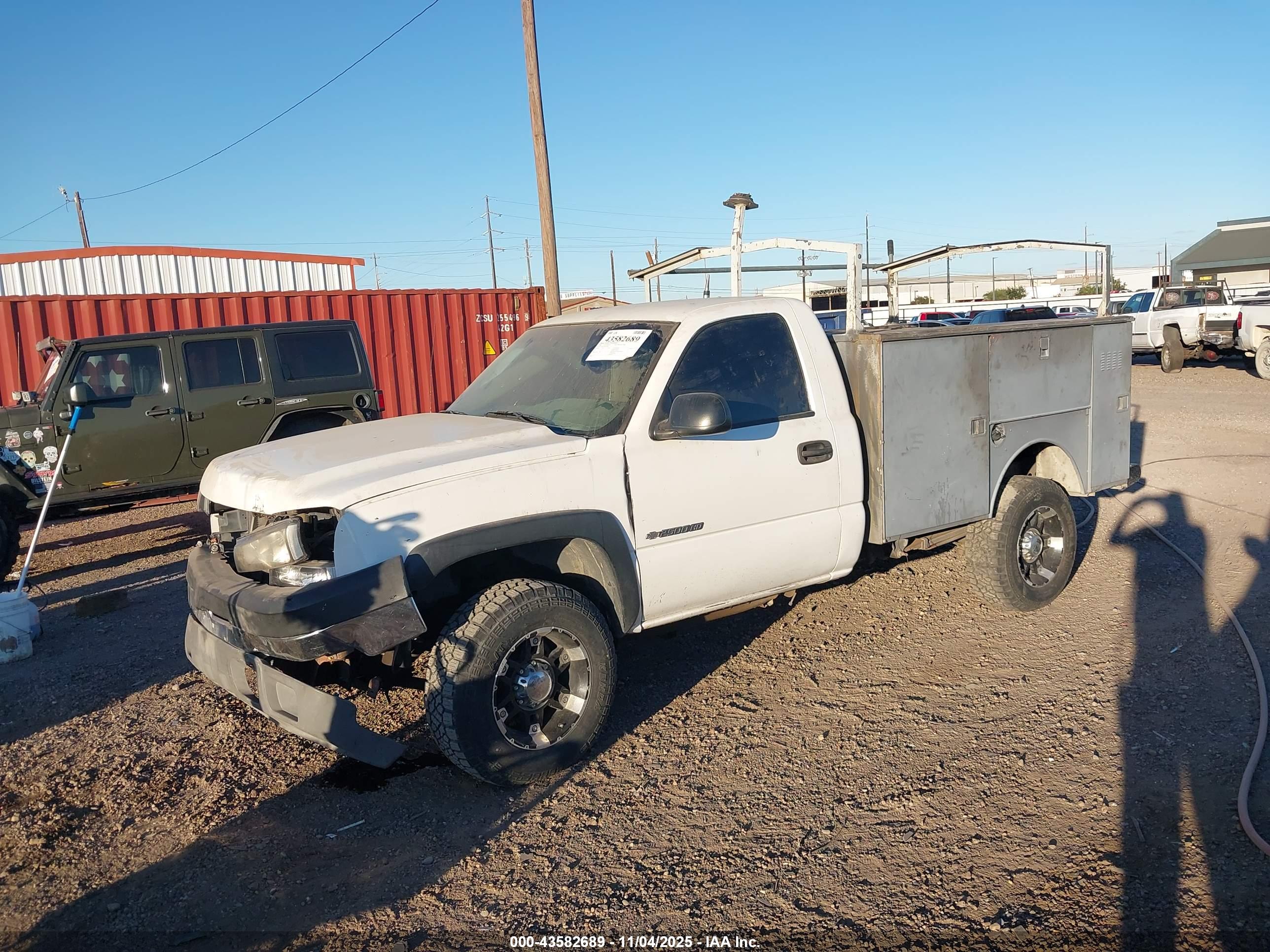 CHEVROLET SILVERADO image 2