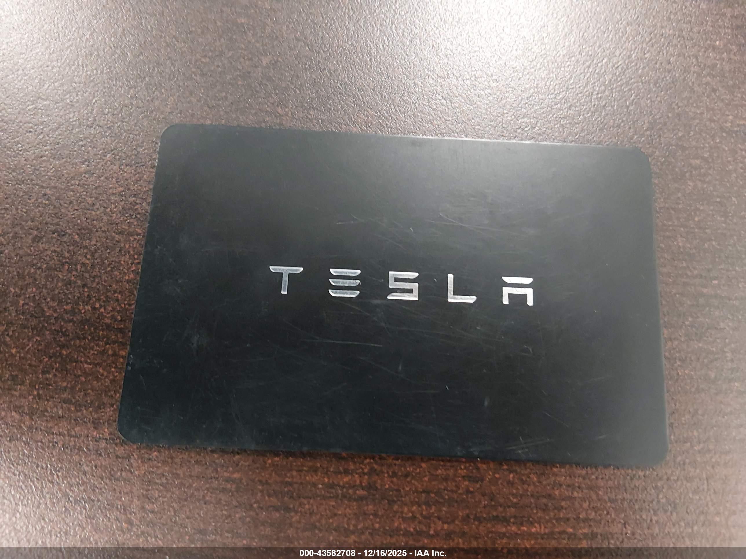 TESLA MODEL image 11